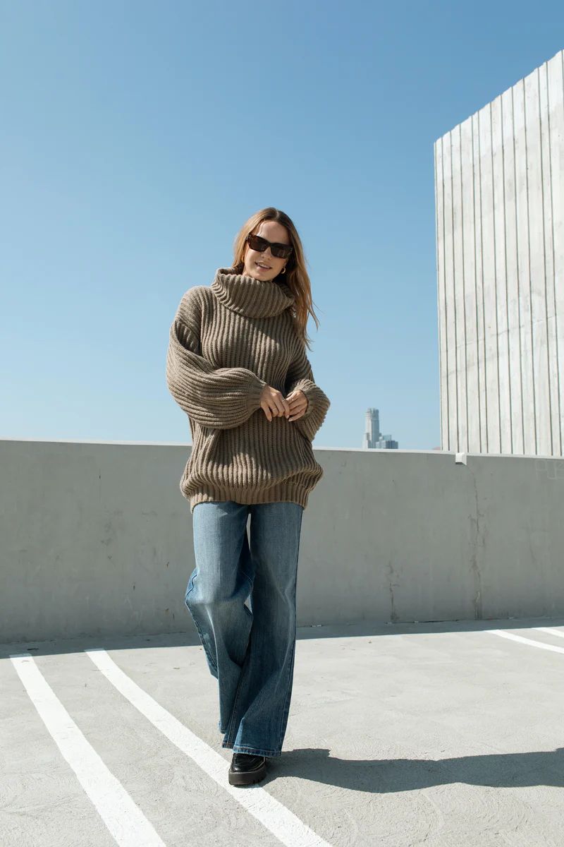 Claremont Sweater | Carly Jean Los Angeles