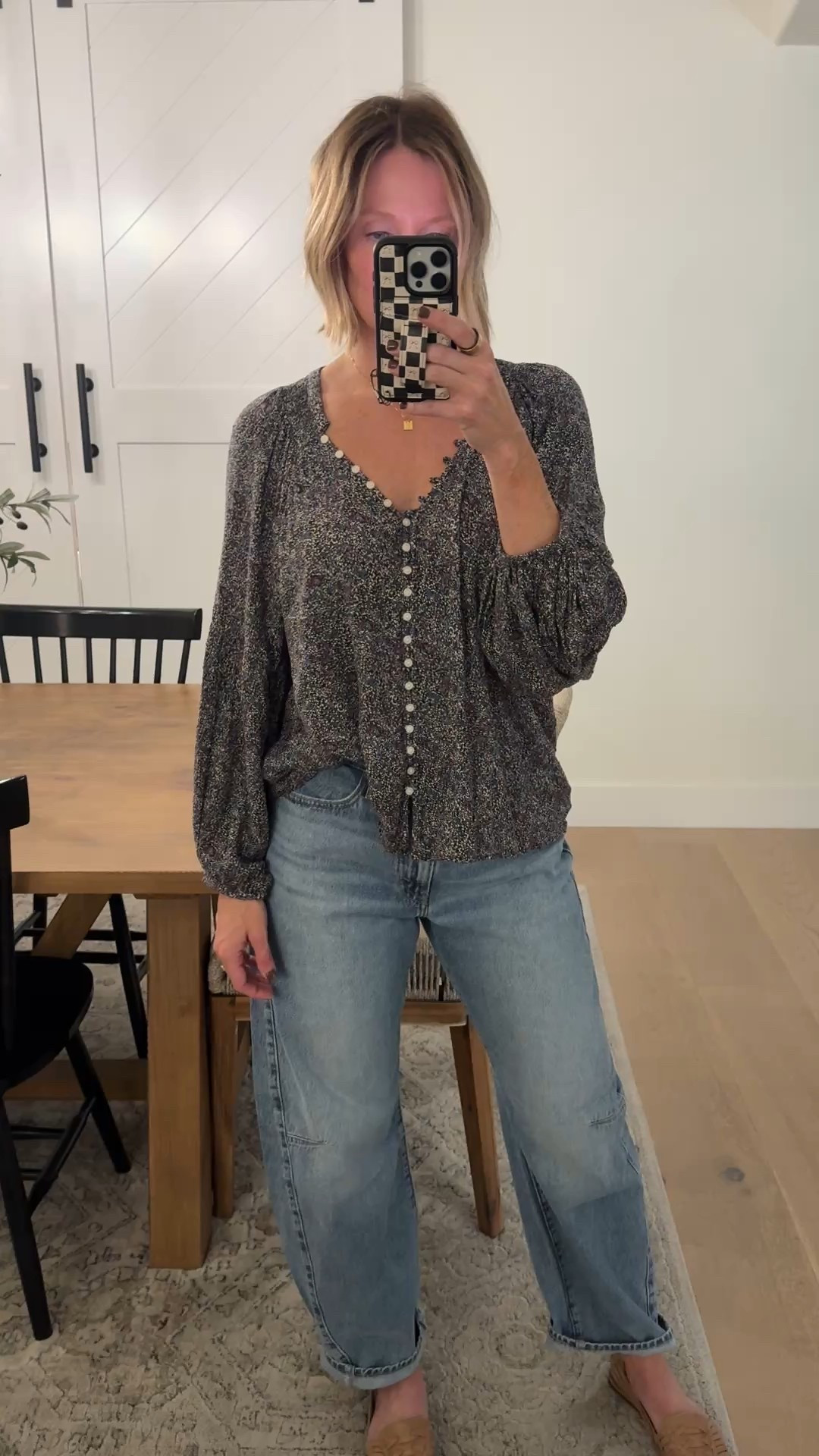 Target for the win 🎯 
Cutest top and barrel jeans 

Top - medium 
Jeans -28 (I sized up)



#LTKOver40 #LTKStyleTip #LTKFindsUnder50