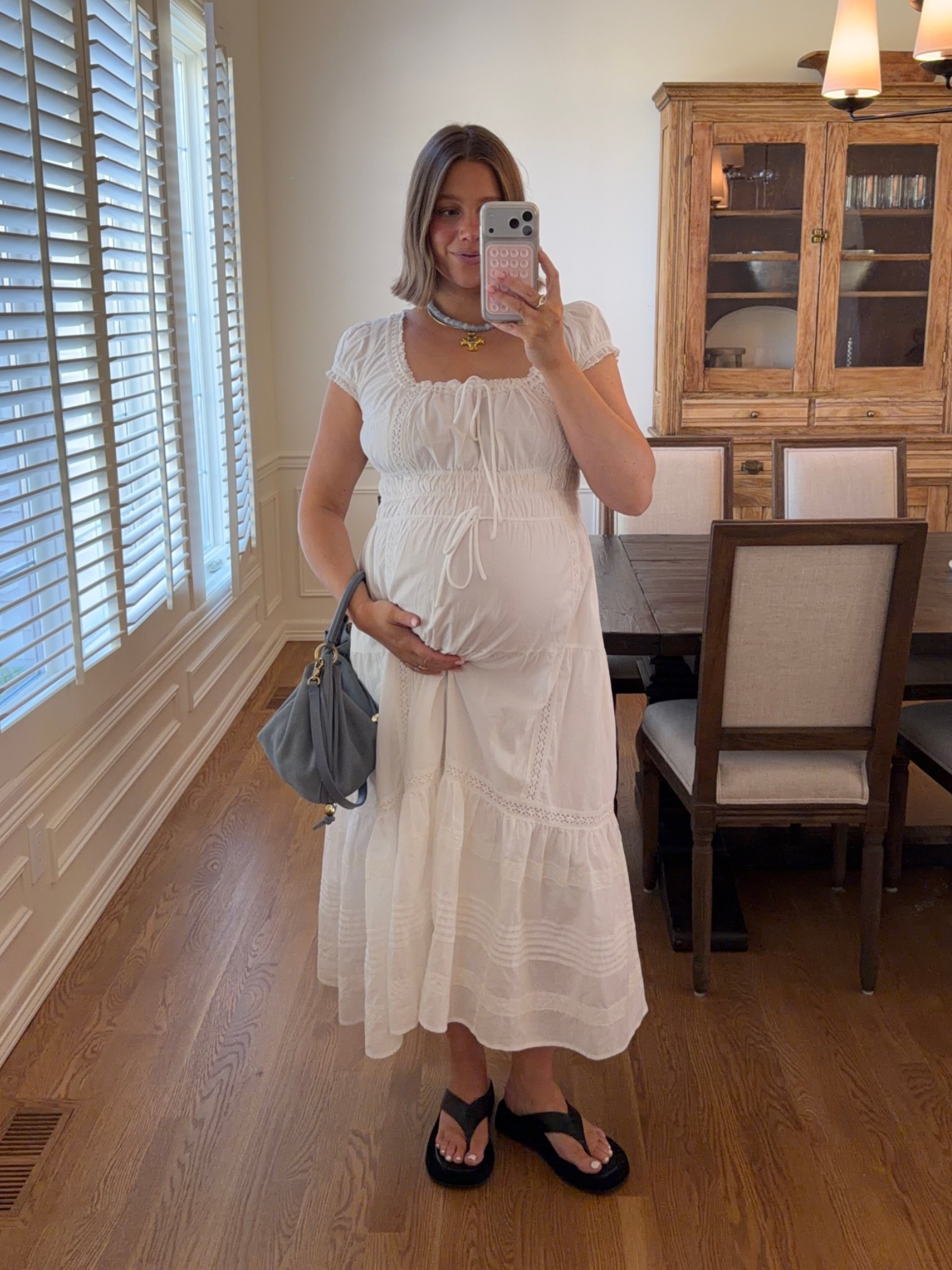 Dress size medium if between sizes go down they have generous sizing and it’s lined which is amazing!! Linking bra also. Sandals true to size. Bracha jewelry code: BRE15


#pregnancystyle #pregnant #bresheppard #summeraccessories #summerstyle #shorthair #doen #ivycityco #baublebar #bracha