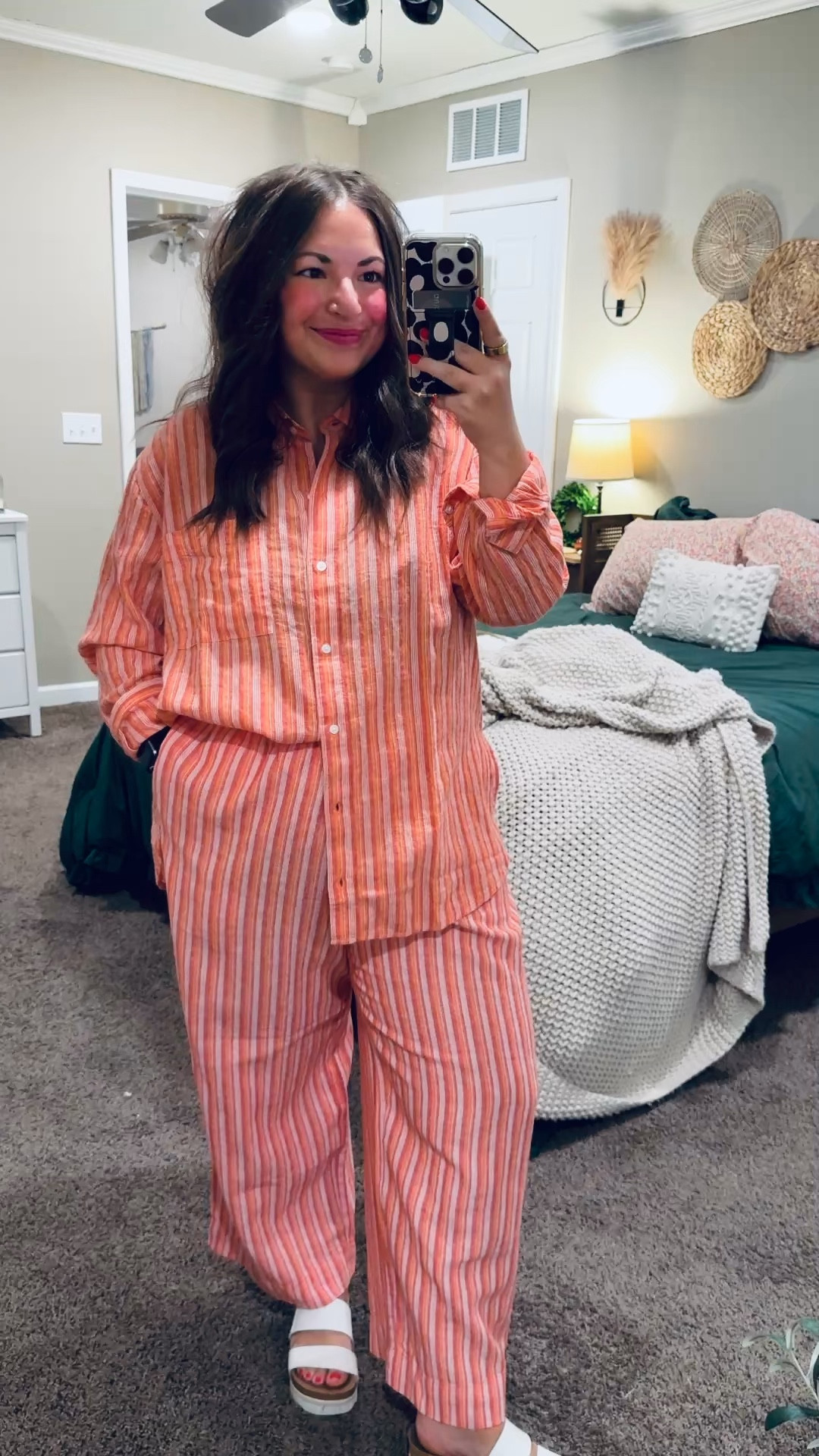 Stripes but make it Spring ☀️ Loving this easy, everyday look that feels fresh for the season.

sandals: fit true to size // wearing a 5
pants: fit true to size // wearing a petite large
button up: fits true to size // wearing a large 

 

#LTKootd #LTKMidsize #LTKWorkwear