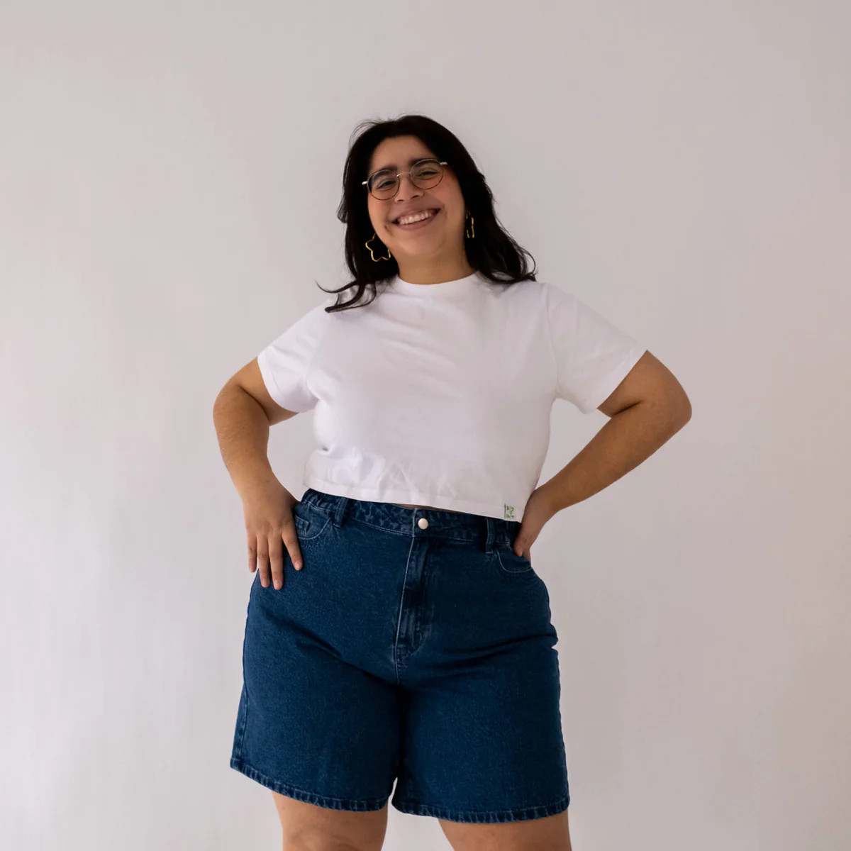 Go-Getter Cropped Tee - Tofu | Shiny by Nature