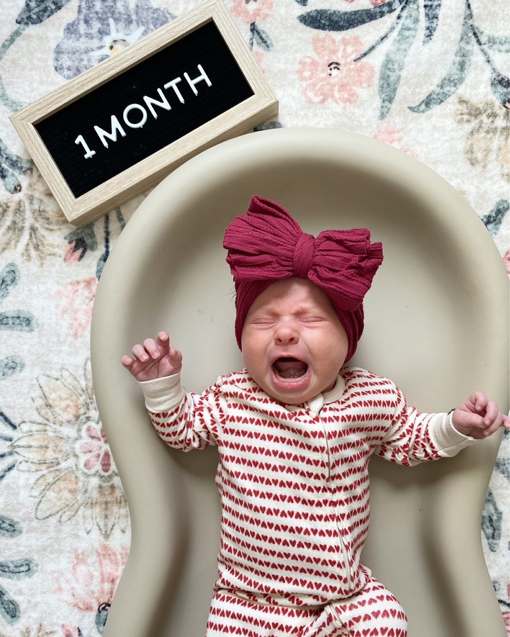 Baby milestone pics 

#newborn
#babyannouncement
#baby
#babymilestone
#monthlypic
#walmart 
#bow
#babygirlbow
#keekaroo
#babybow
#photoshoot

#LTKBaby #LTKHome #LTKBump