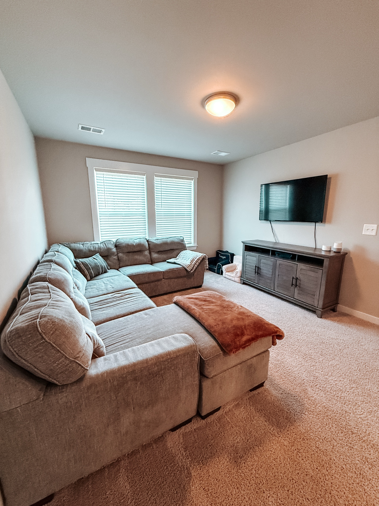 Bonus room

#LTKFindsUnder50 #LTKHome