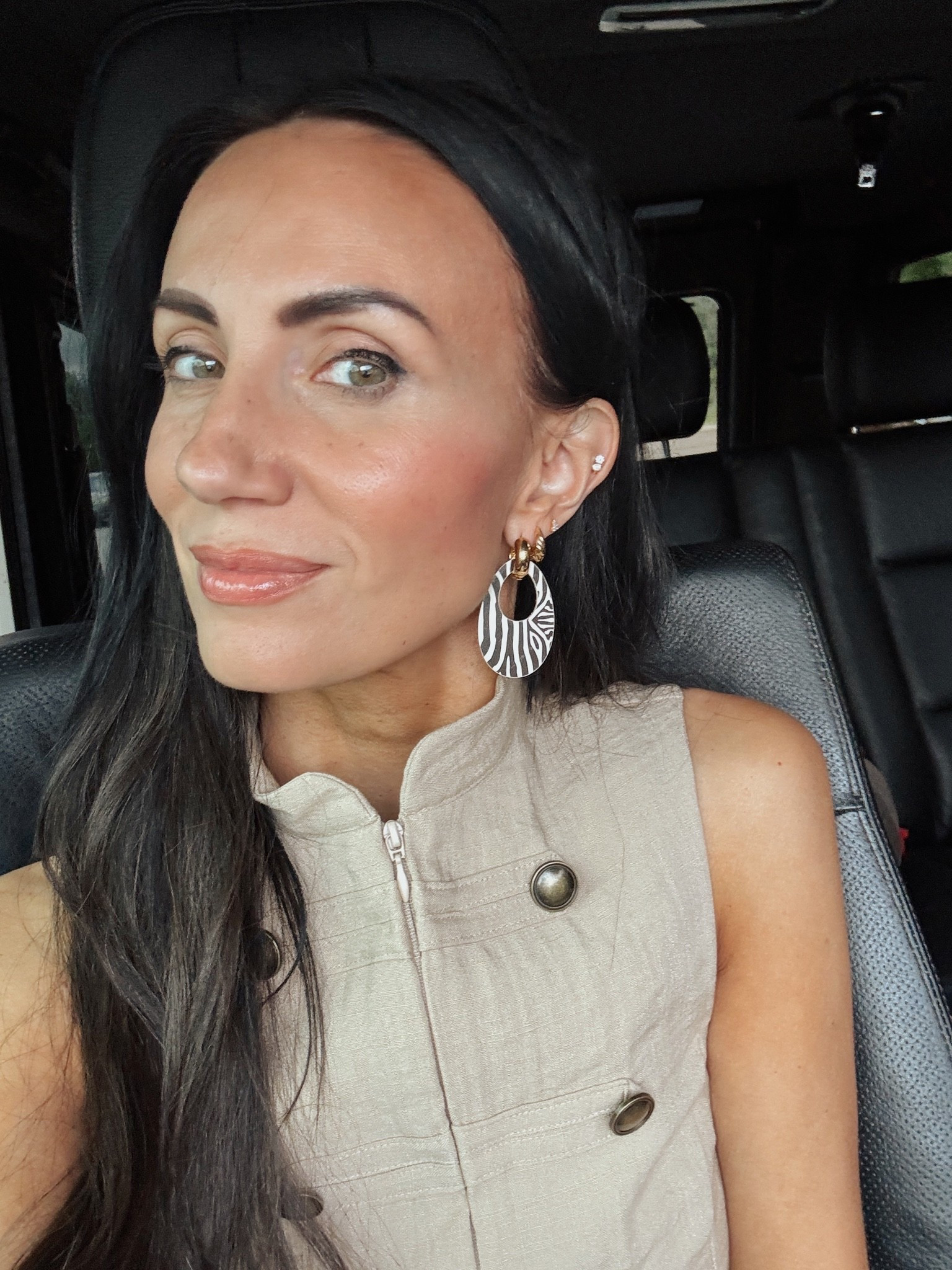 Date night in my favorite new top from
@Zara
