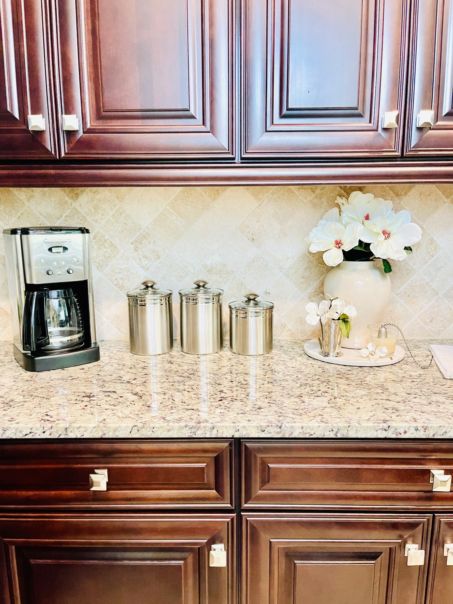 Kitchen Essentials!

Coffee Station | Kitchen Refresh | Cabinet Door Knobs | Canister Set | Kitchen Storage | Home Refresh | Ginger Jar | Faux Magnolias #walmart 

#LTKStyleTip #LTKHome