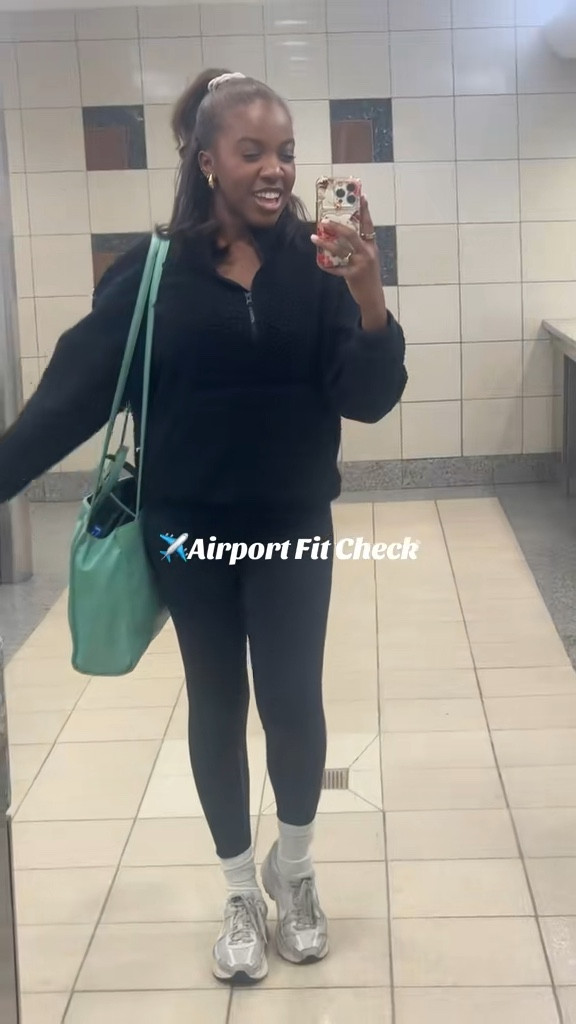 Comfy airport outfit 