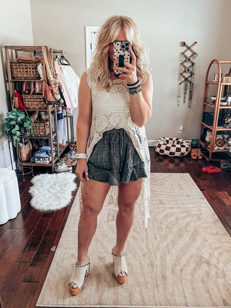 •Top is @threebirdnest size M the link is 👉🏼  https://collabs.shop/aa4jdo
•Shorts size S (older from last year)
•Sandals TTS 
Summer style, summer outfit, 

#LTKOver40 #LTKStyleTip #LTKWorkwear