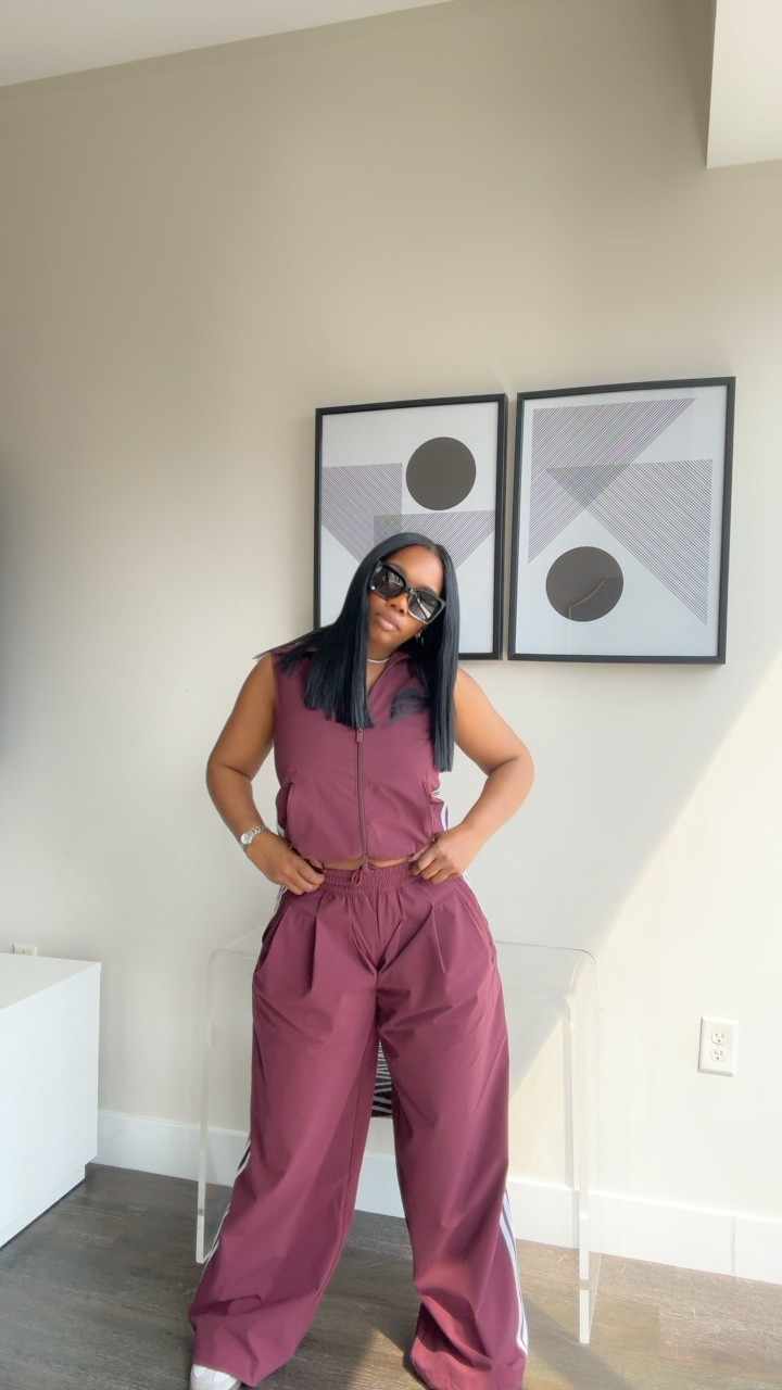 Must Have Adidas Set 

Wearing XS in top and XS bottom

#adidasoutfit #ltkstyle #outfitinspo #maroon

#LTKootd