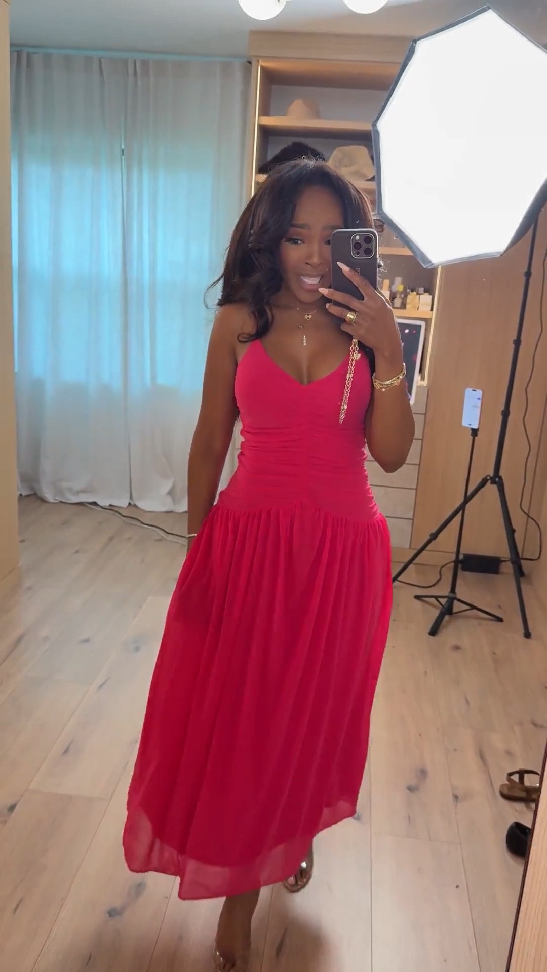 Scroll to shop this vibrant summer dress ❤️
@Express 
This ruched bodice midi dress flows beautifully with every step, creating a flattering and feminine silhouette that instantly elevates your look—an easy statement piece you can rewear for multiple occasions, making it a great value with a low cost per wear.

Perfect for date nights, vacation dinners, brunch, or summer events.

📏 Measurements: 5’4”, 140 lbs, 34D bust, 27” waist, 40” hips

Follow me on Instagram and YouTube @kirasfashionfinds

