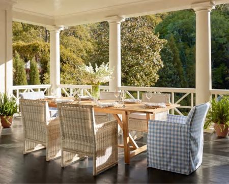 Dreamy outdoor dining space

#outdoorstyle #outdoordining #interiordesign #serenaandlily #homedecor #exteriordesign

#LTKhome