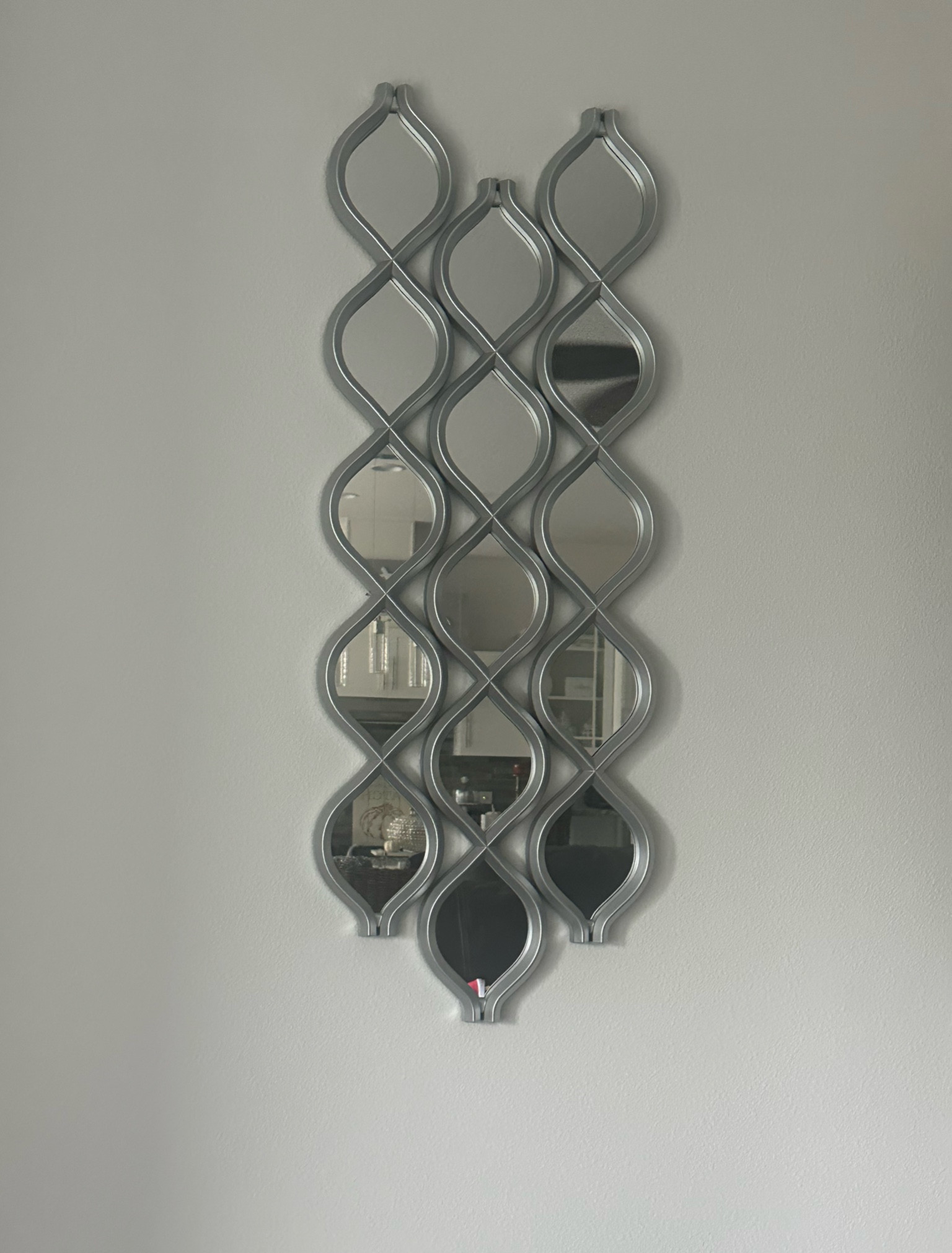 #teardrop #mirror #wall #decor #styling #home #interior #glam

#LTKhome