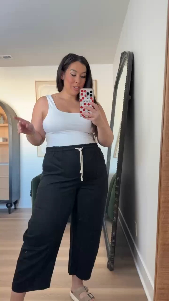Old Navy try on | These pants are so comfortable and the silhouette is so cute! 
Midsize spring outfits
Size xl

#LTKSeasonal #LTKMidsize #LTKootd