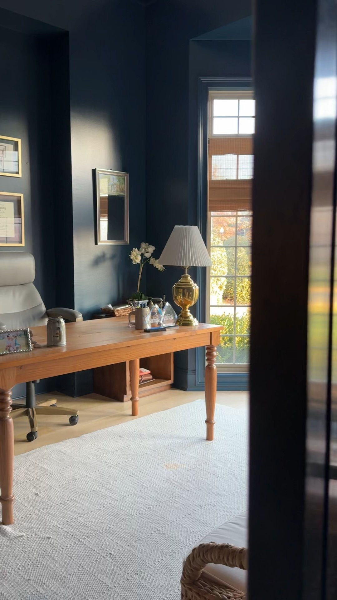 Favorite office finds from frames to lamps & rugs! 