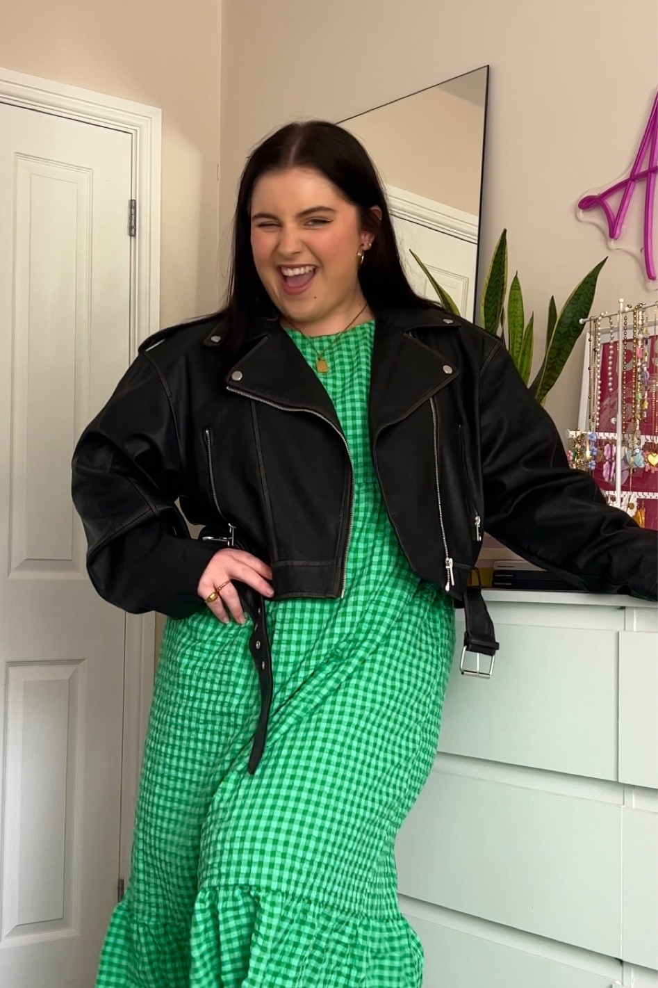 @itsabinunn 14 DAYS OF AUTUMN OUTFITS ON A SIZE 14-16 | DAY 4/14 🍂✨

The outfit sort of matches the music (peep the new Olivia Rodrigo album!!) more than the weather today 😭 This @nobodyschild dress is the perfect summer dress which you can style with a jacket and boots once we start getting the autumn weather 👀 
Undies @curvykate (pr)
Dress @nobodyschild 
Jacket @pullandbear (pr)
Boots old @newlook 

#midsizestyle #midsizefashion #midsizegals #midsize #nobodyschild #pullandbearcommunity #pullandbear #autumnoutfit #autumnoutfits #autumnfashion #size14 #size16 #size14style

#LTKU #LTKplussize #LTKmidsize