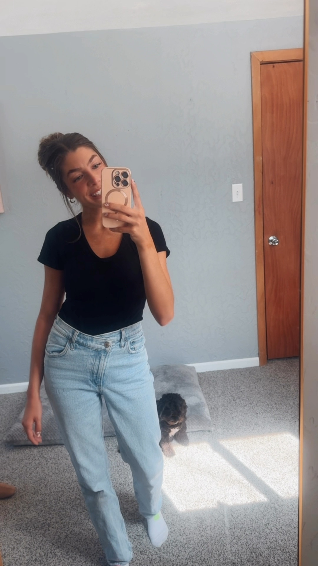 Fall OOTD. Mom Jeans. Straight Jeans. Crossover Jeans. Denim. Autumn. Capsule Wardrobe. Simple Outfit. Classic Outfit. Abercrombie. LTK FALL SALE  

#LTKSeasonal #LTKsalealert #LTKVideo