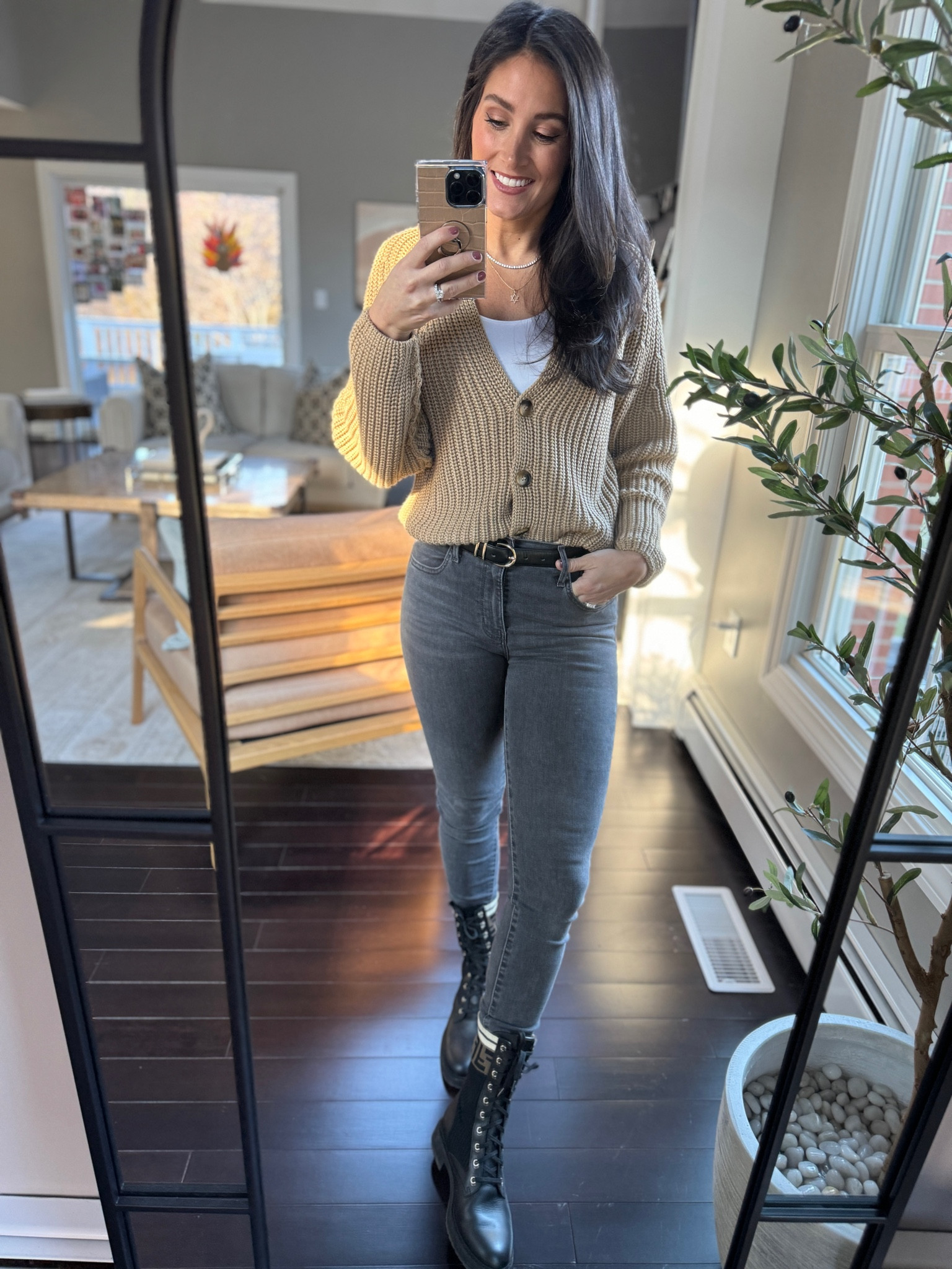 Cute daytime fit. Love this chunky cropped sweater! Size up for a more relaxed fit. I’m in the small. 

#LTKstyletip #LTKSeasonal #LTKfindsunder50
