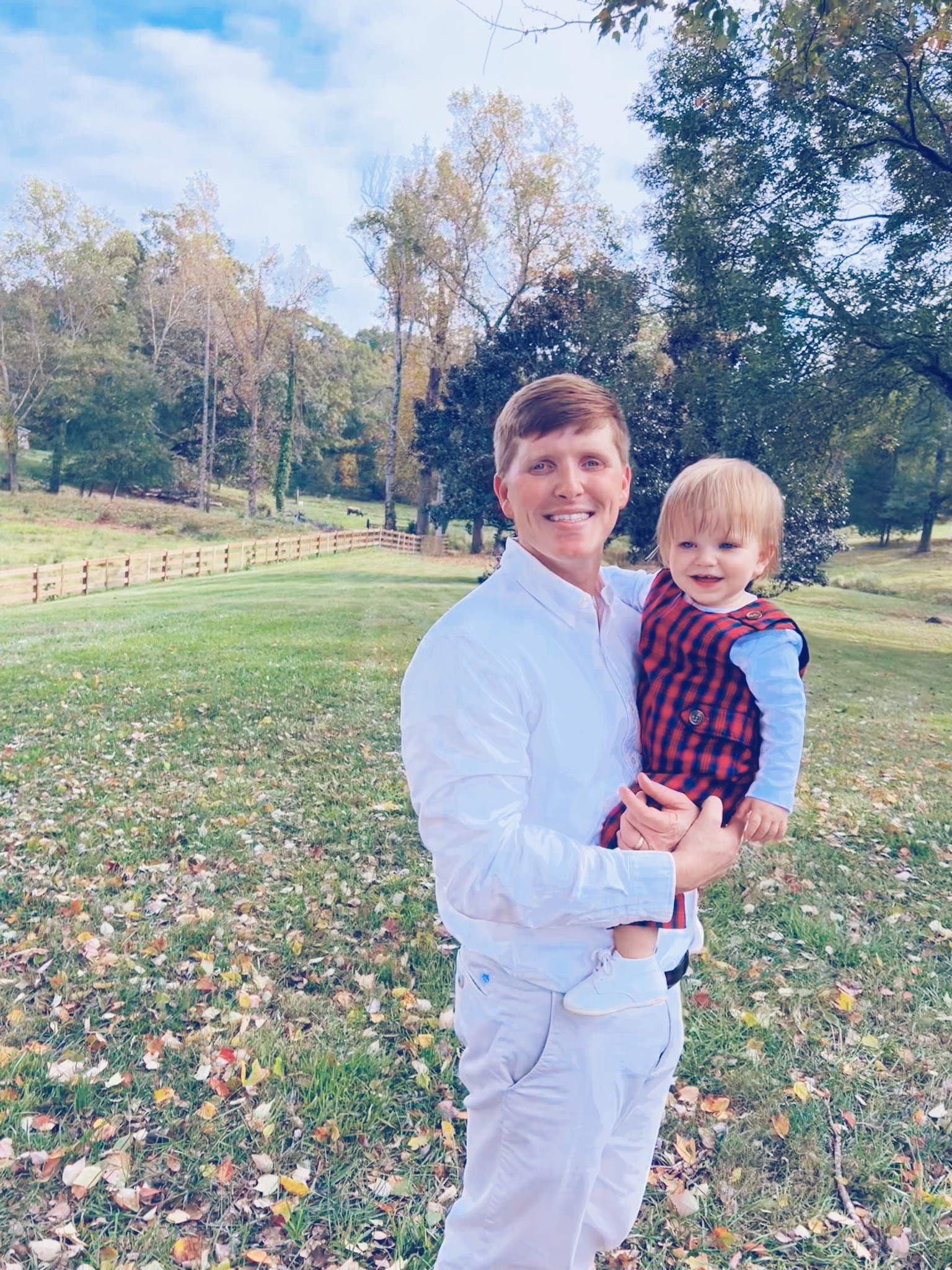 the SWEETEST afternoon getting our fall family Christmas cards photos with the best of the best - @oliviatoneyphoto !! Judson sure did have fun playing in the leaves 🍁 and with the “cow cows” 🐄 !!! everyone hit her up for your family photos! 📸

#LTKHoliday #LTKfamily #LTKbaby