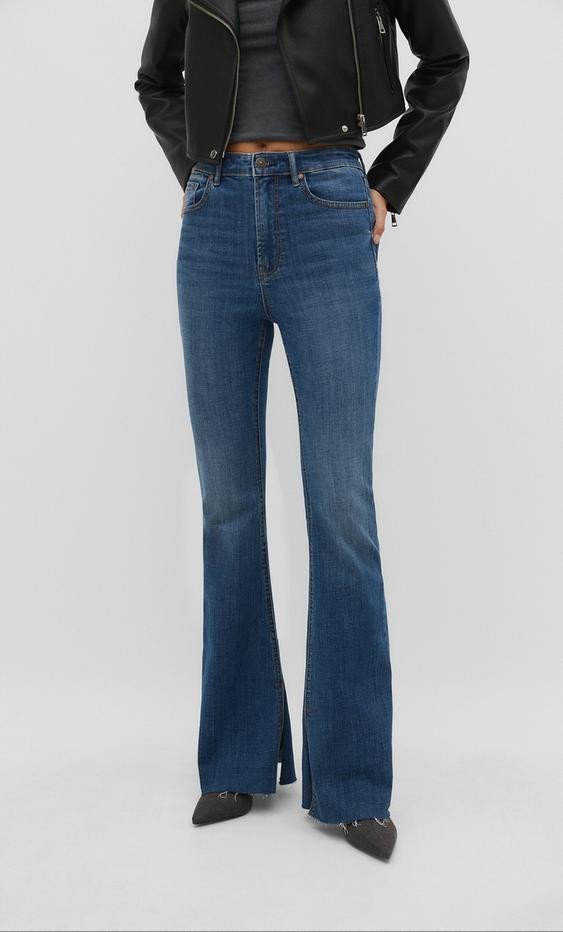 Slit fit flared jeans | Stradivarius (NL)