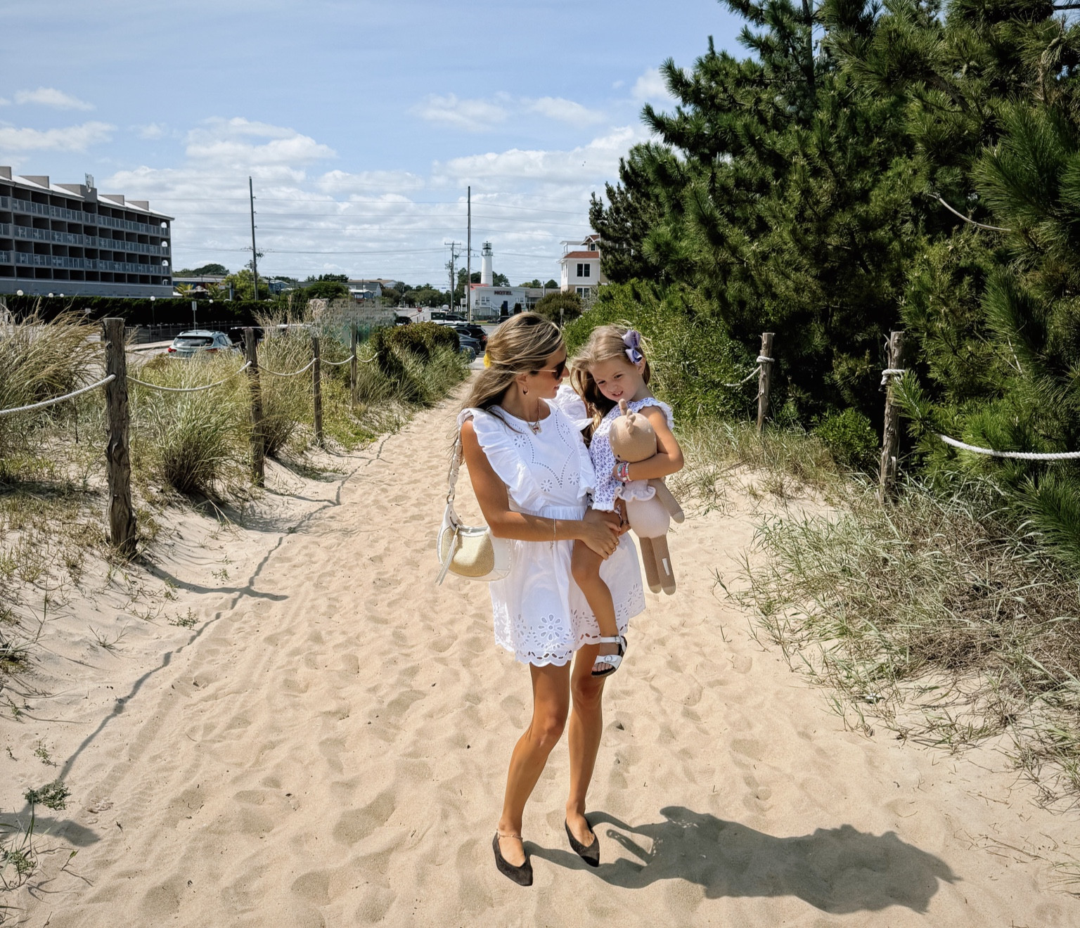 White dress for fall 


Fallootd toddleroutfit toddlerset toddler toddlersmocked 

#LTKSeasonal #LTKKids #LTKFamily