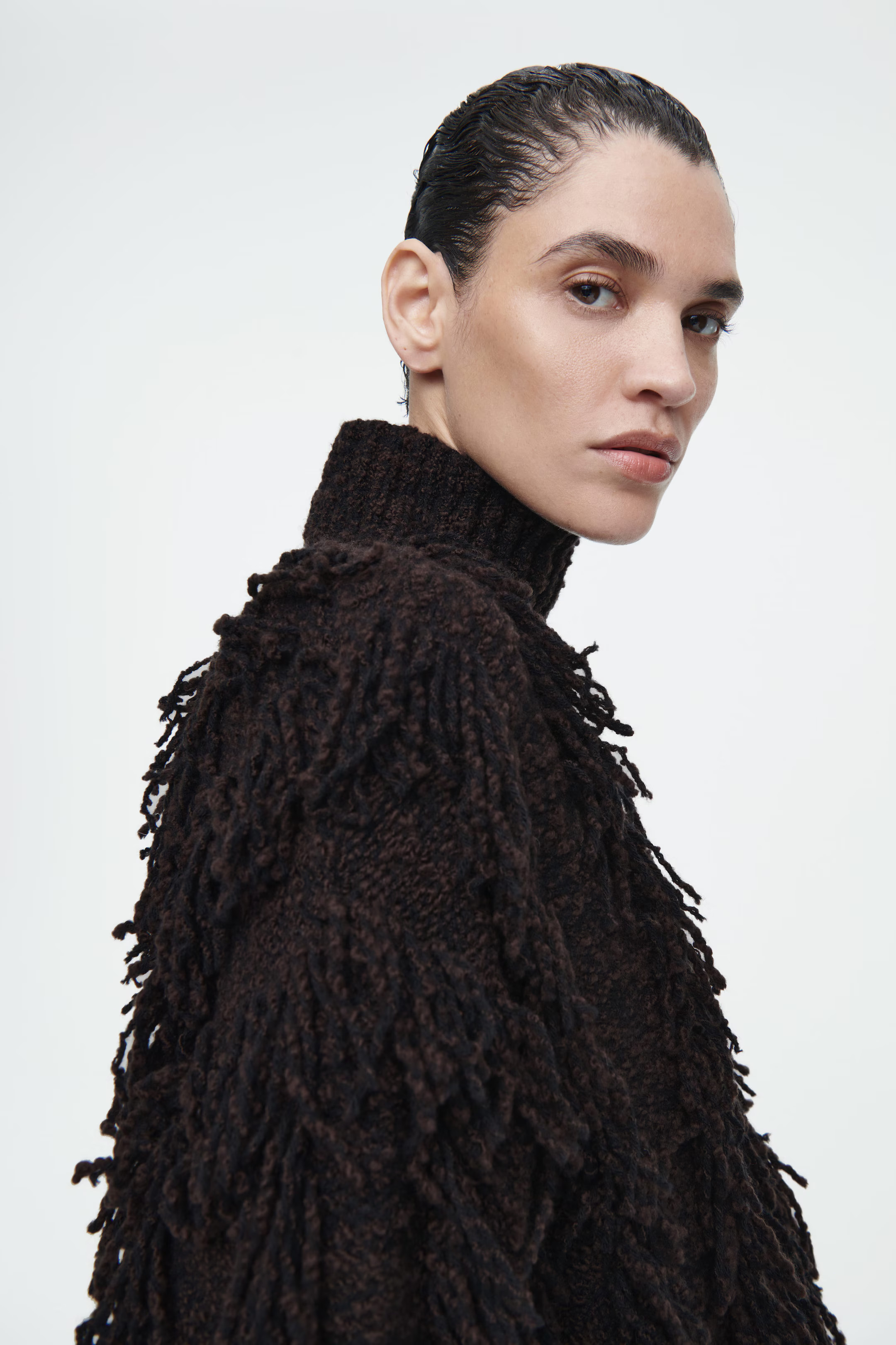 FRINGED WOOL JUMPER - BROWN / BLACK | COS (EU)