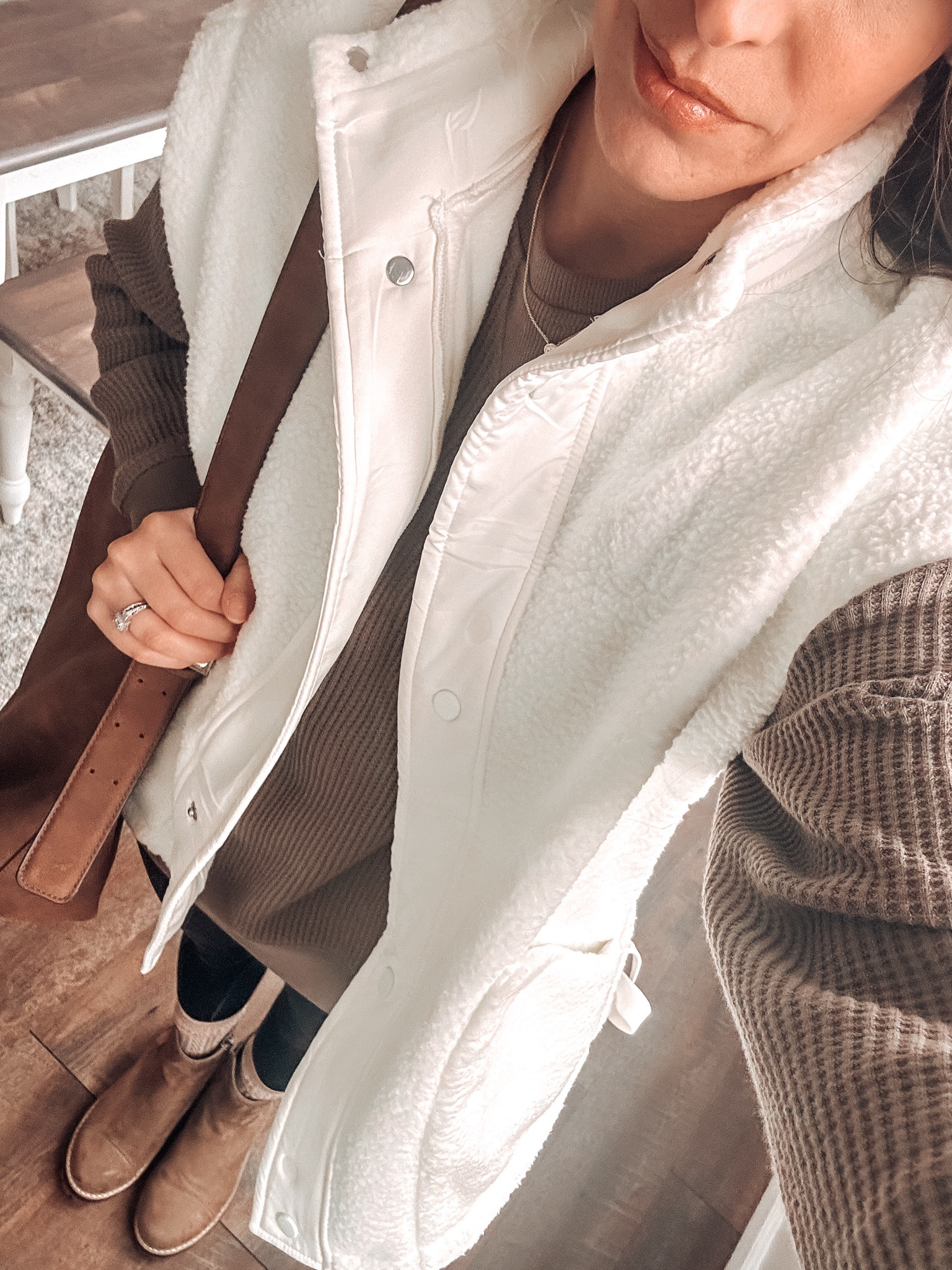 Happy Sunday! OOTD 
Vest XS 
Top XS 
Leggings small short 


#LTKFindsUnder100 #LTKStyleTip #LTKFindsUnder50