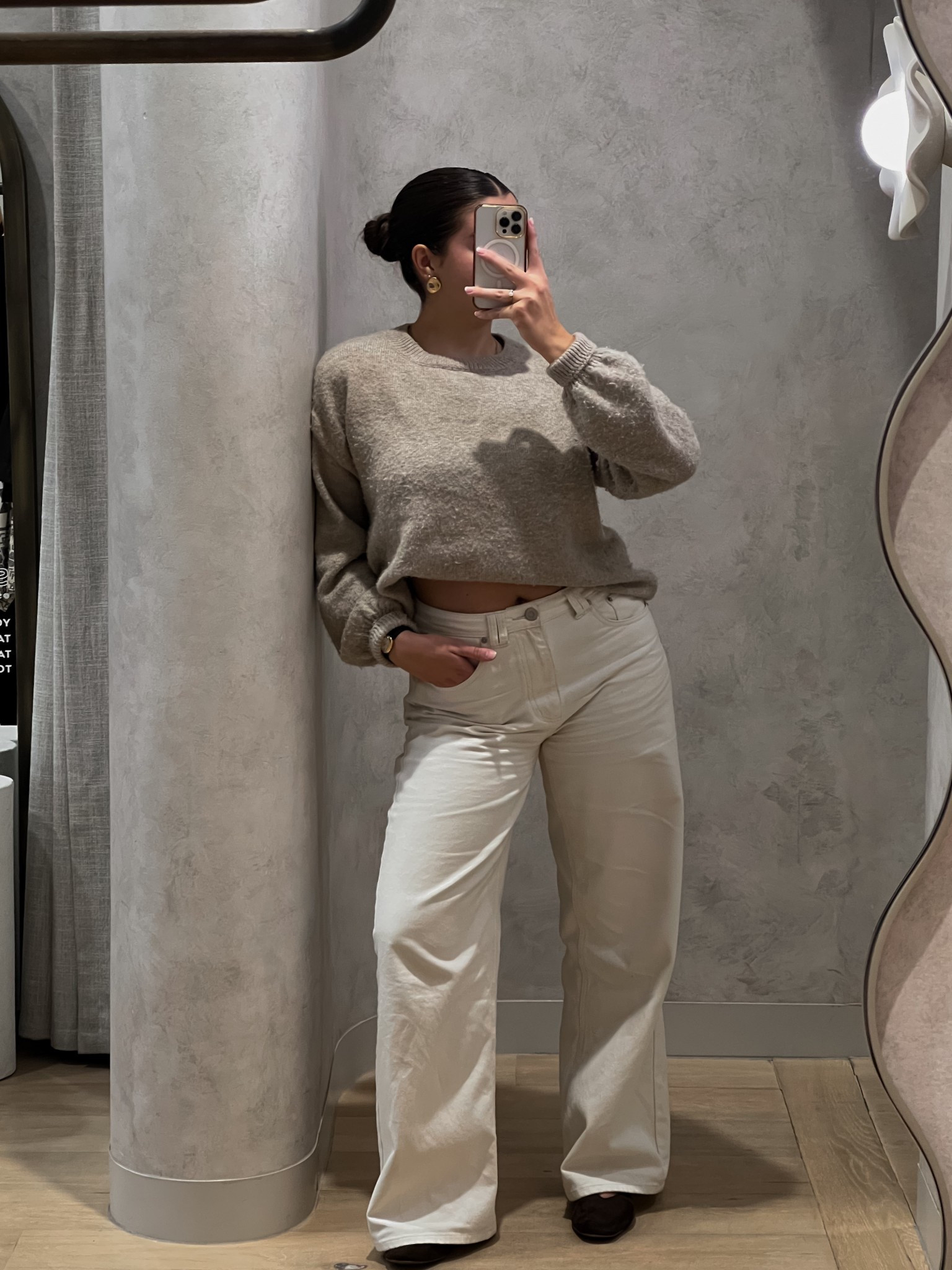 the comfiest outfit 🧸🤍

sizing: 
jeans - AU10 (could have gone for a AU8 but wanted an oversized look)
sweater - AU8


#LTKautumn #LTKaustralia #LTKAroundTheWorld