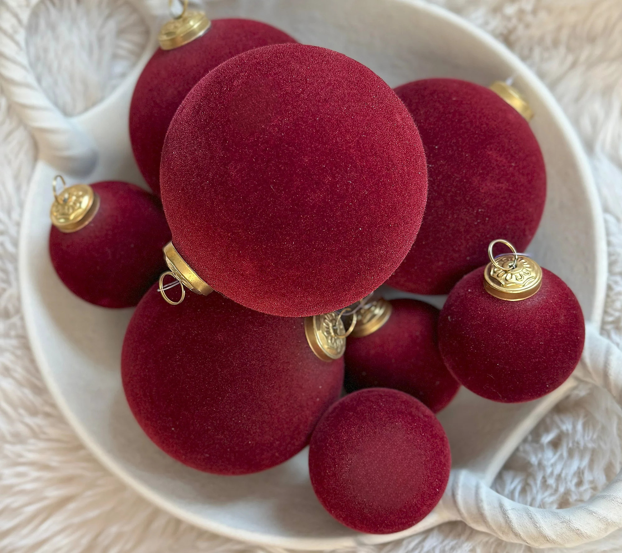 Simply Stunning Set of 8 Velvet Ornaments by Janine Graff | QVC