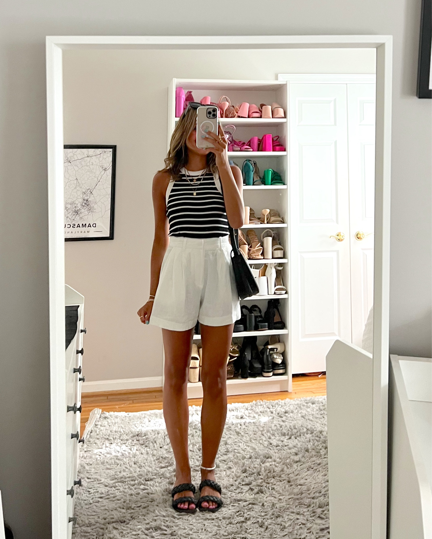 European summer capsule wardrobe with gap pieces. get 40% off everything + 50% off shorts right now. 🍝🇮🇹✨

wearing a XXS in linen shorts 