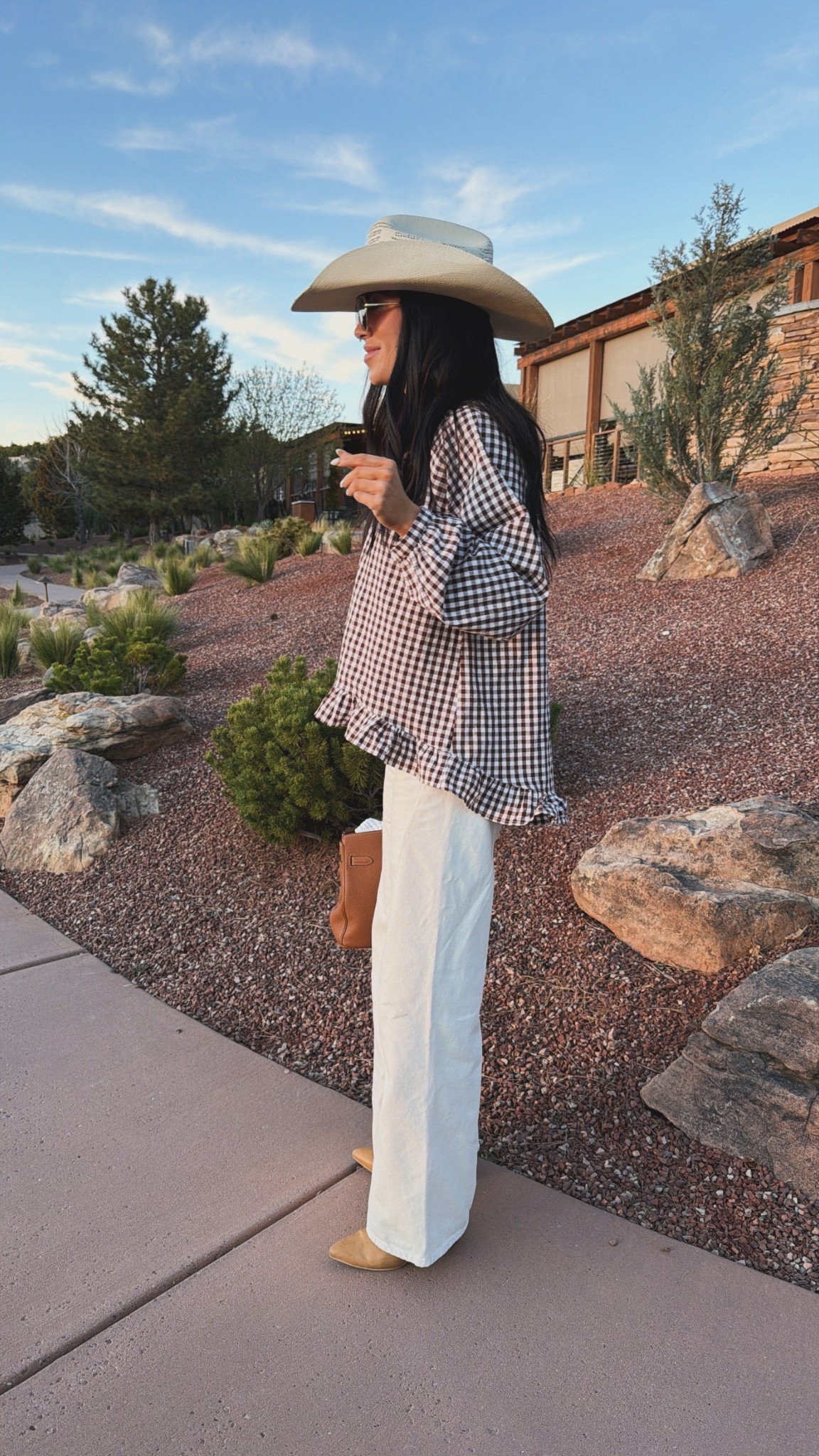 Size 24 in jeans! Top is part of a set! 