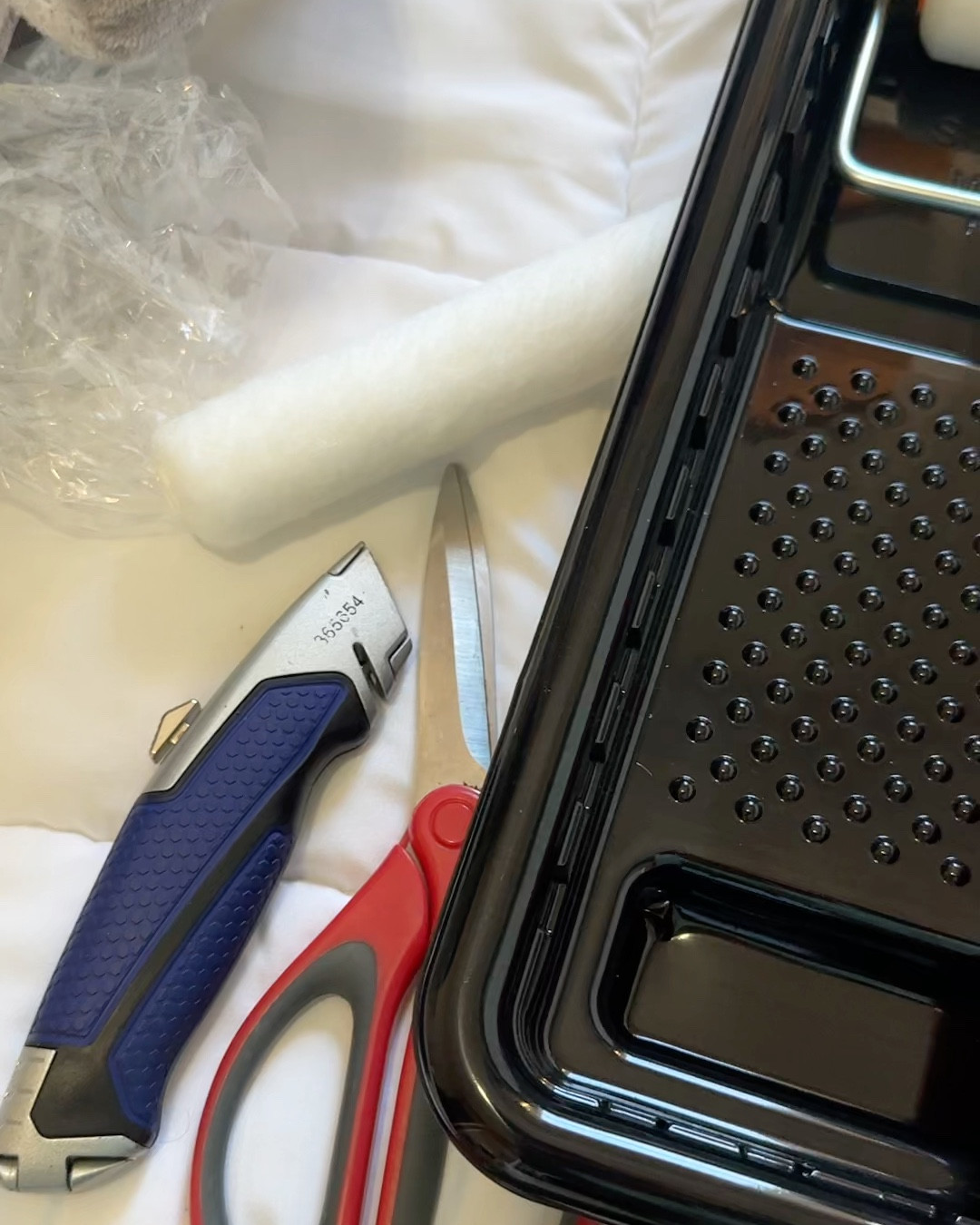 Renter Friendly wallpaper trick!! 