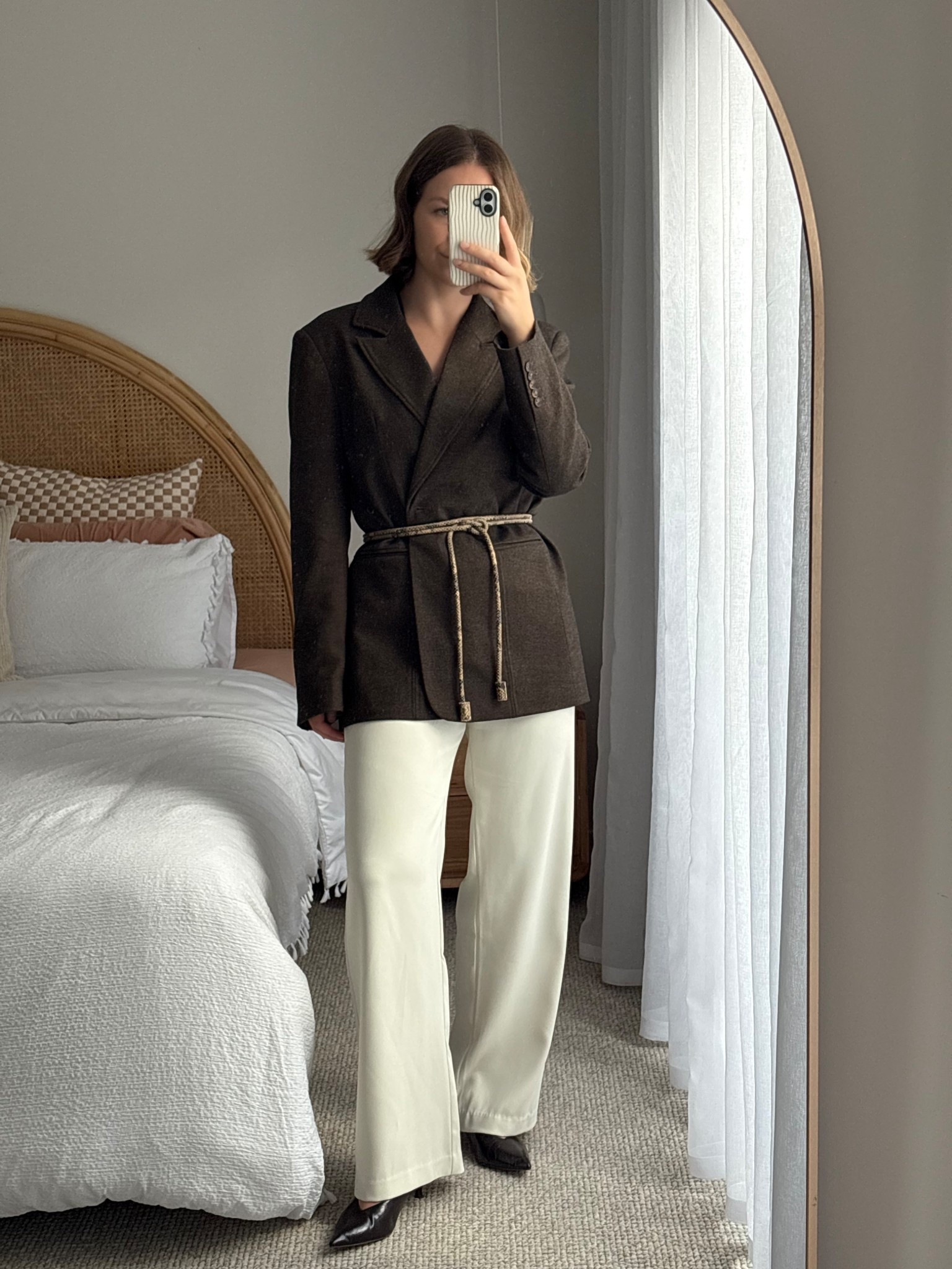 What I wore to my corporate office job to acheive a nearly crease free look and also feel comfortable! 


#corporateoutfits

#LTKspring #LTKaustralia #LTKworkwear