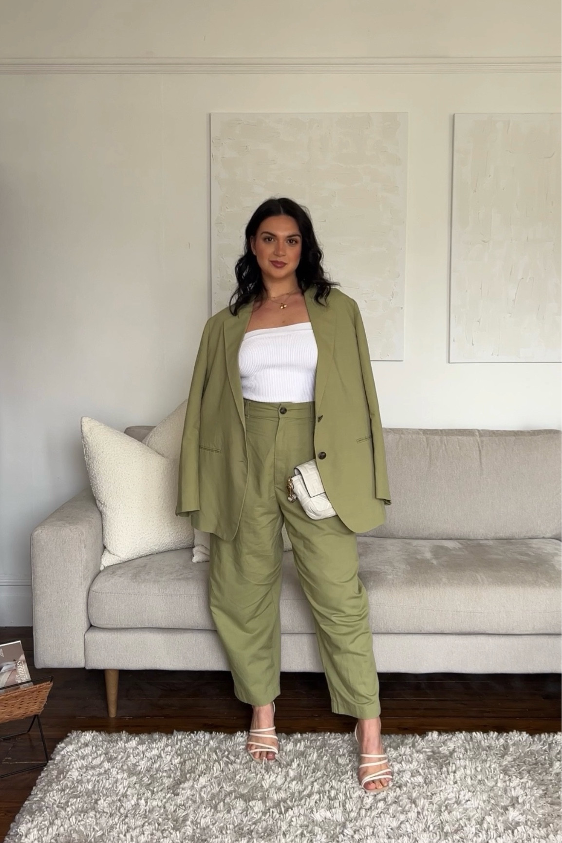 This UNIQLO green linen suit is perfect for spring/summer because you can dress it up or down depending on the occasion. It super comfy too and guaranteed to get you complements everywhere you go. 

#LTKuk #LTKxUNIQLO #LTKmidsize