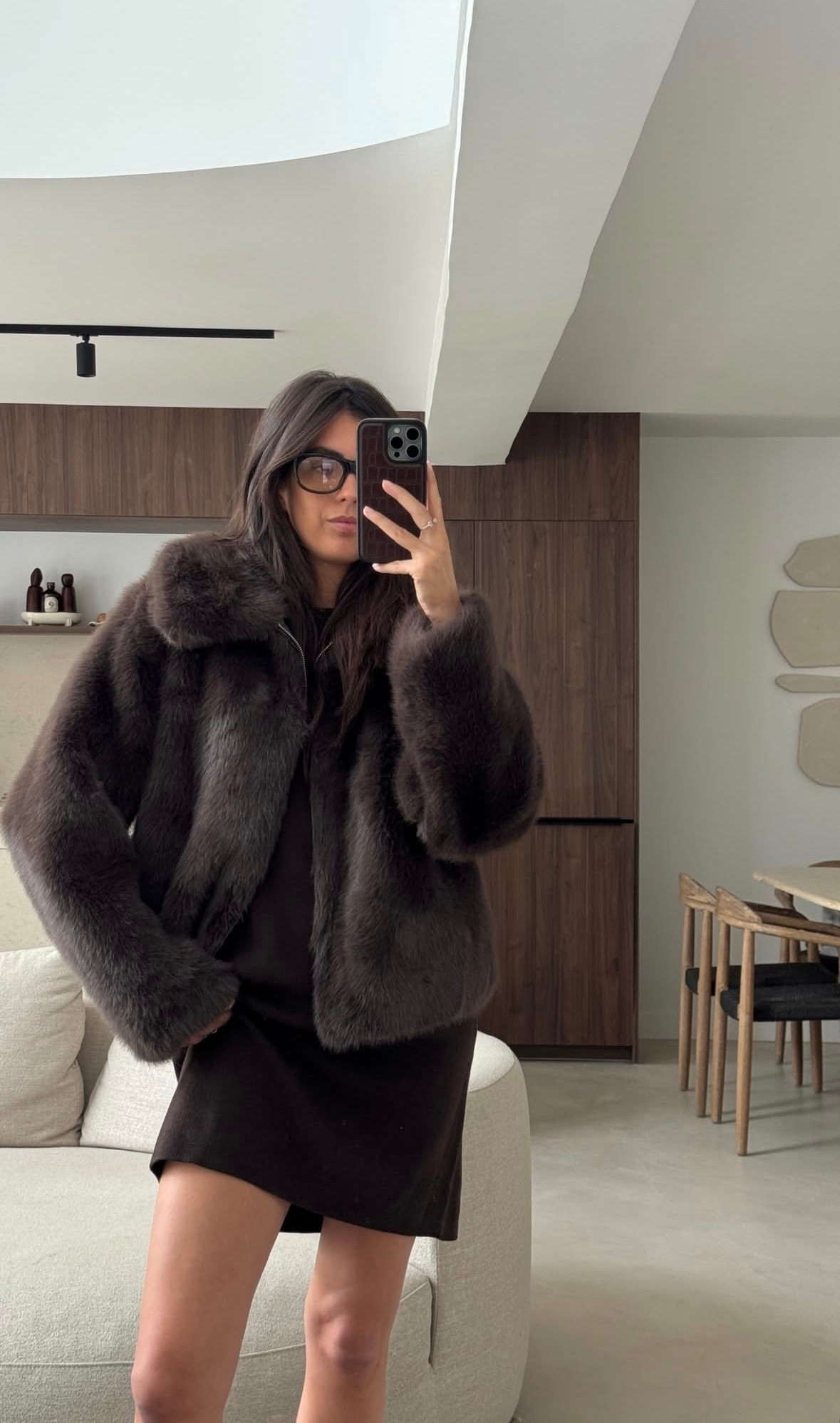 FAUX FUR OUTFIT

Publicité  

#LTKautumn #LTKwinter #LTKeurope