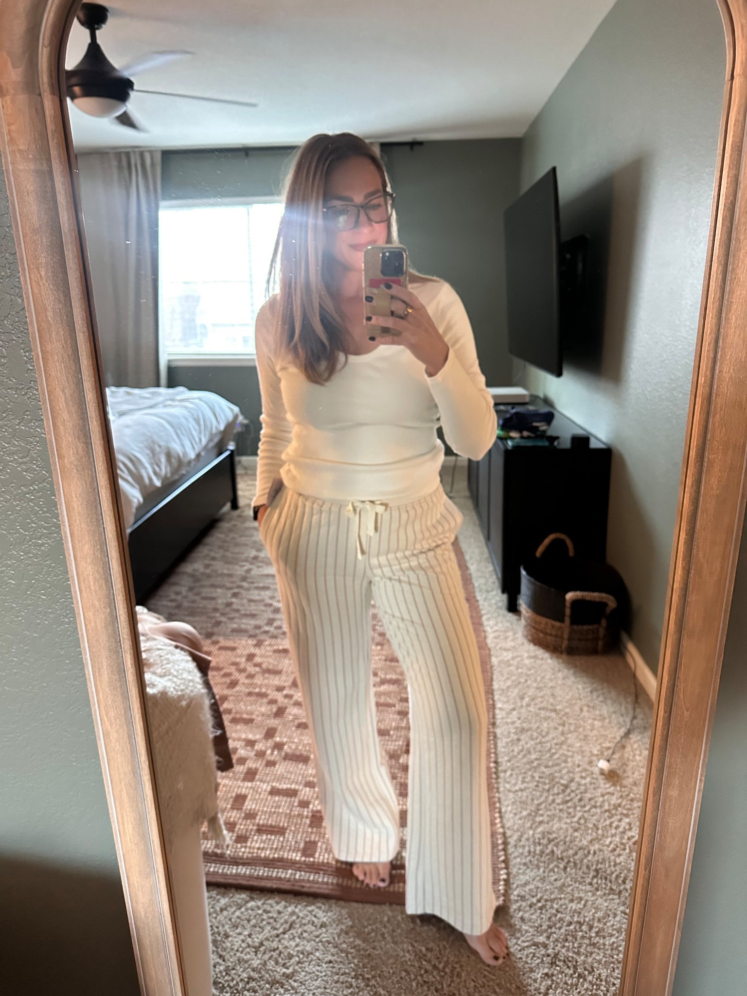 Christmas morning mommy jammies- add to cart!