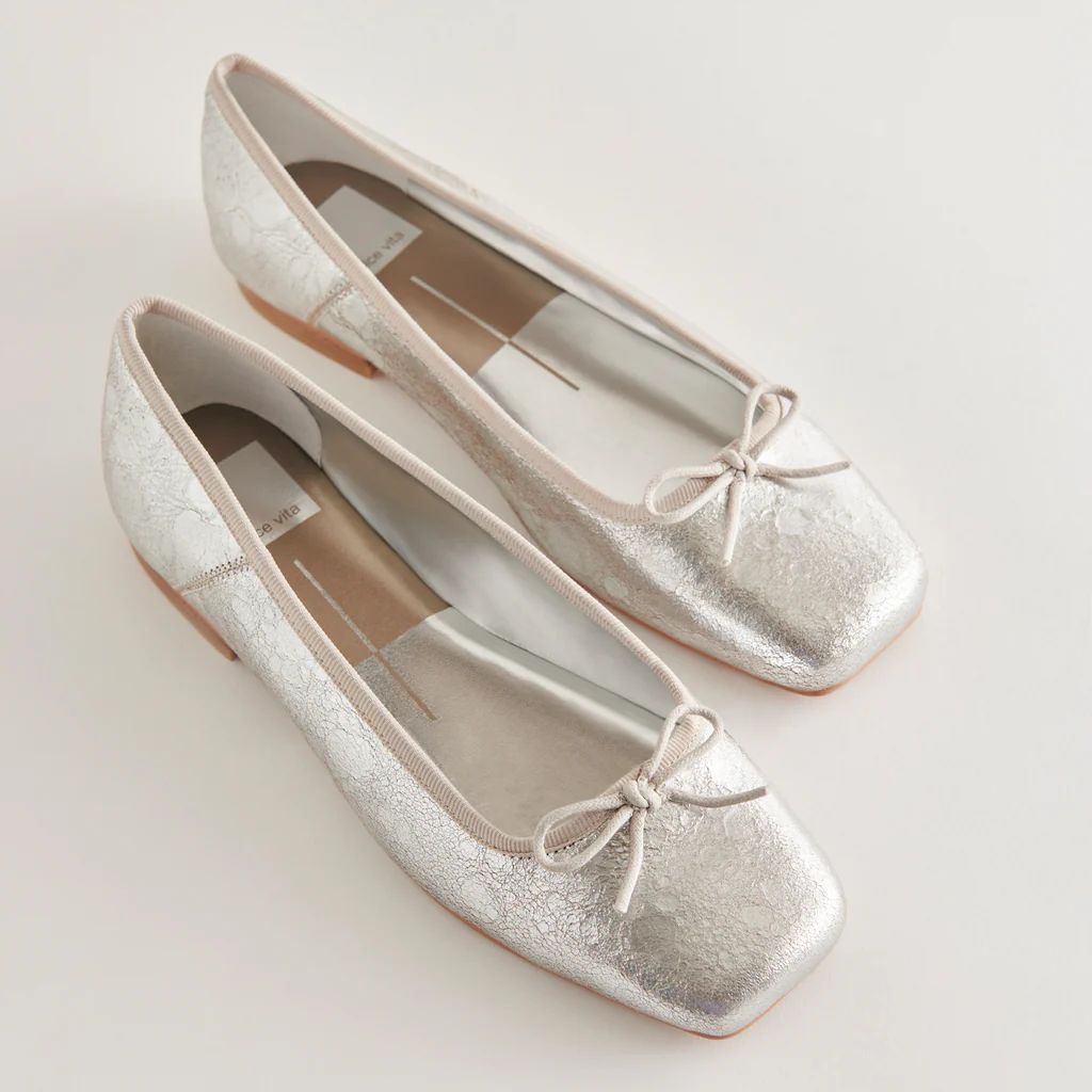ANISA BALLET FLATS SILVER DISTRESSED LEATHER | DolceVita.com