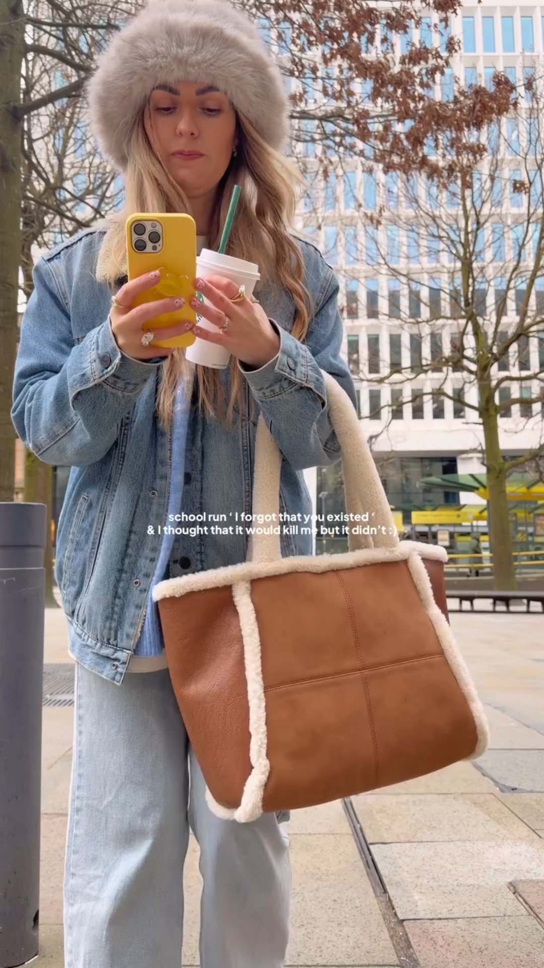 baffles me how I throw my coffees around like this & never end up wear it 😂 

The school holidays have been so fun !! Definitely not missed the school run over here 🤪 … what we saying team school holidays forever or team get them back already ? 

ALL OUTFIT LINKS ARE SAVED IN MY FEB HIGHLIGHTS GIRLIES ! 

Hope you’ve all had the best week & here’s to a slightly quieter one this week 🤪 love y’all xxxxxxx

OUTFIT DEETS 
I’m a uk 10 , 5’7 
Forever loving an oversized fit :)

Denim jacket ( Tim’s ! ) wearing size XL , £117 promo @levis @asos 
Blue badge jumper £48 @nextofficial , gifted , wearing size XL 
Fluffy hat £20 @nextofficial , gifted 
Jeans £60 @lovallofficial , wearing size 10 short ( I’m 5’7 wanted an ankle fit )
Tan @vans £45 promo , bought half a size up
Borg bag £45 @nextofficial , gifted
Coffee is always @starbucksuk 🤪
All direct links saved in my FEB highlights on my page girlies xxxx

#mumstyle #kidsholidays #fitcheck #grwmoutfit