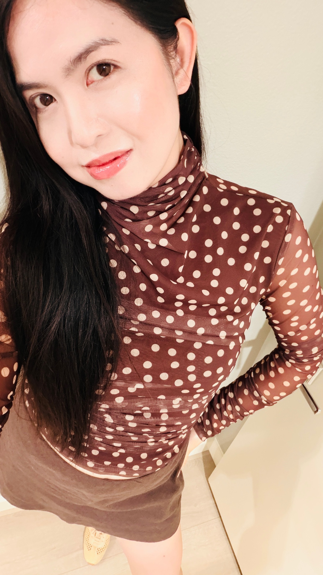 My color palette lately😁🤎This color has grown on me for the past year and there’s no stopping now😉Both are $50 each! Top is mesh and lightweight, semi-sheer. Skirt is linen and super comfy perfect for the beach😉😁🤎🤎
.
.


#ltkfindsunder100 #ltkneutralstyle #ltkspringstyle #nordstrom @shop_nordstrom #freepeople #brown #polkadot #espresso #meshtop #ruchedtop #mango

#LTKSeasonal #LTKdayinmylife #LTKootd