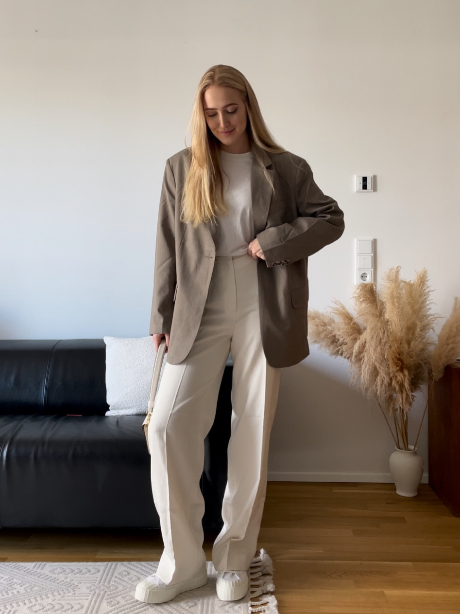 beige x brown 🤍🤎 

#fashionsummer #outfitpost #styleblogger #summervibes #fashionhypeclub #styleonpointsy

🗝️ set style styling stylist basic basics capsule wardrobe idea bag ideas simple classic classy casual smart dressy day errands shopping date summer spring outfit outfits blazer fashion inspo trenchcoat inspiration ootd outfit of the day grwm getting



#LTKfit #LTKFind #LTKstyletip