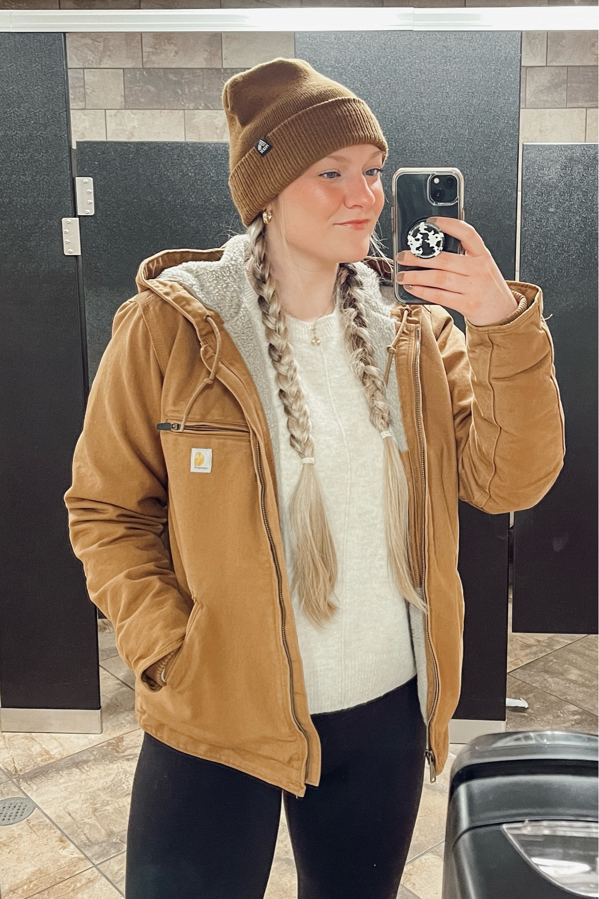 TTS medium women carhartt jacket

Linked similar beanies as mine is a tjmaxx find