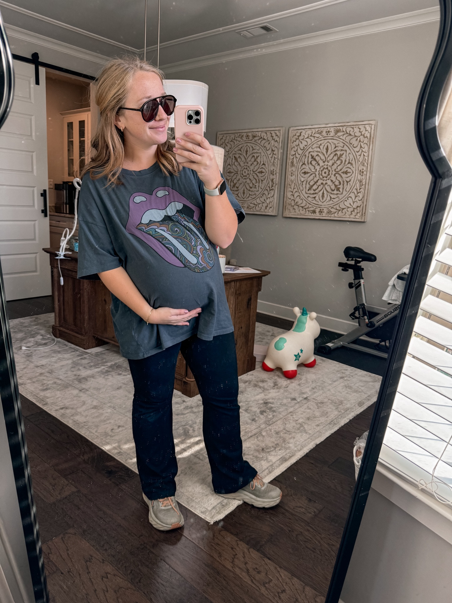 Oversized graphic tee - maternity style - casual maternity style 

#LTKSeasonal #LTKbaby #LTKbump