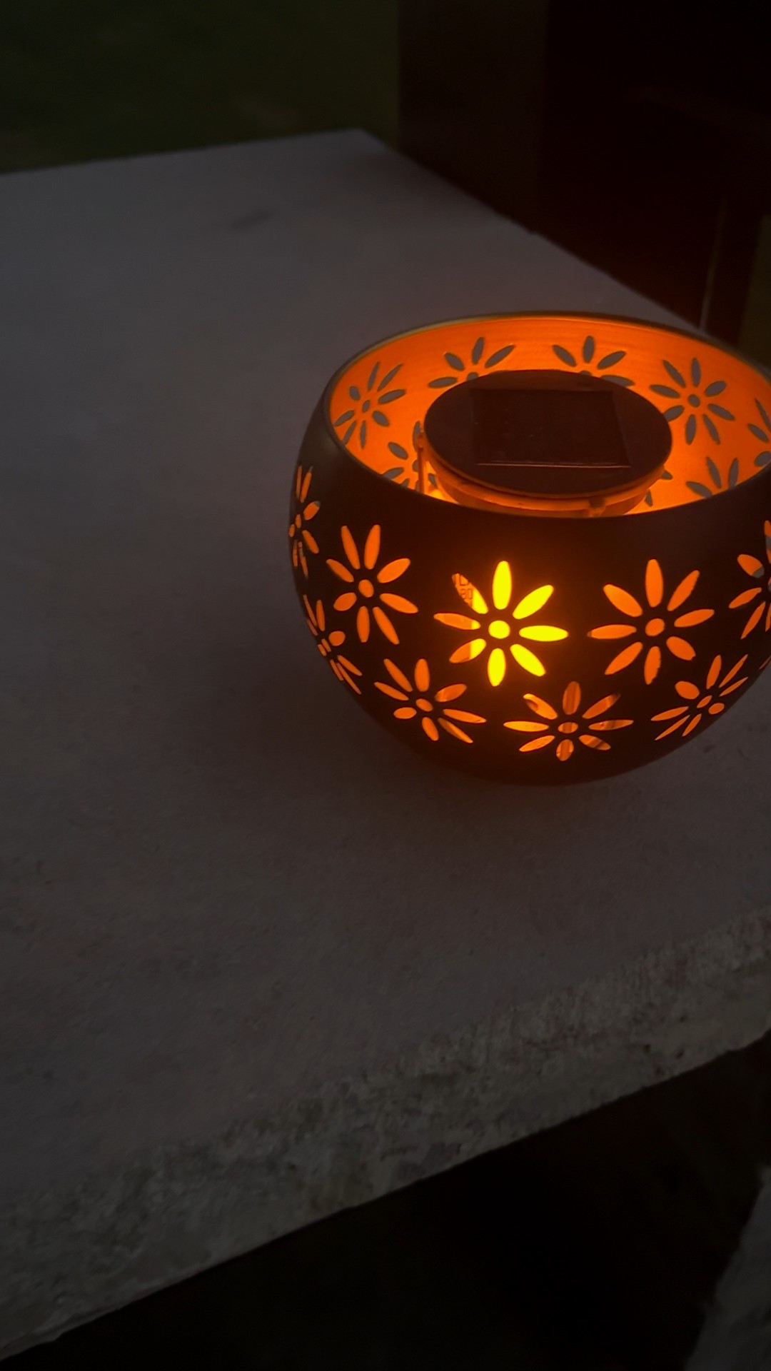 There’s just something about the ambience of a solar lantern outside in the summer! 💕

#outdoordecor #patio #solarlamps

#LTKSummerEdit #LTKHome #LTKSeasonal