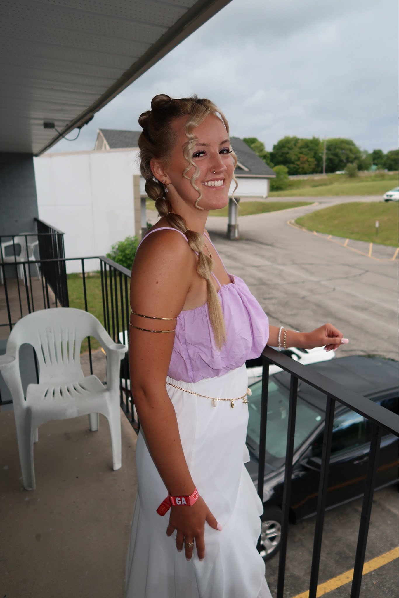 Country concert outfit, coastal cowgirl, seashells, belt, long skirt, white, purple, cowboy boots