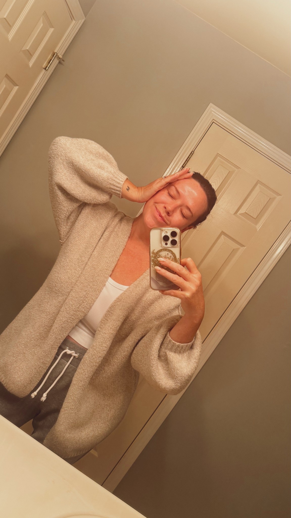 Literally the best coziest cardi this year on Amazon! #cardigan #sweater #lounge 

#LTKFindsUnder50 #LTKSeasonal #LTKTravel