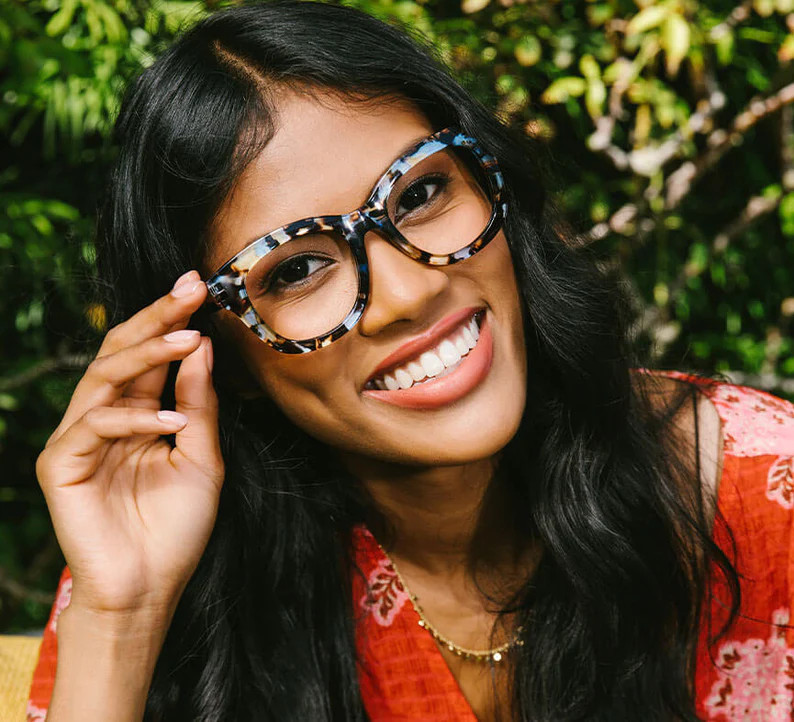 Center Stage Blue Light | PEEPERS