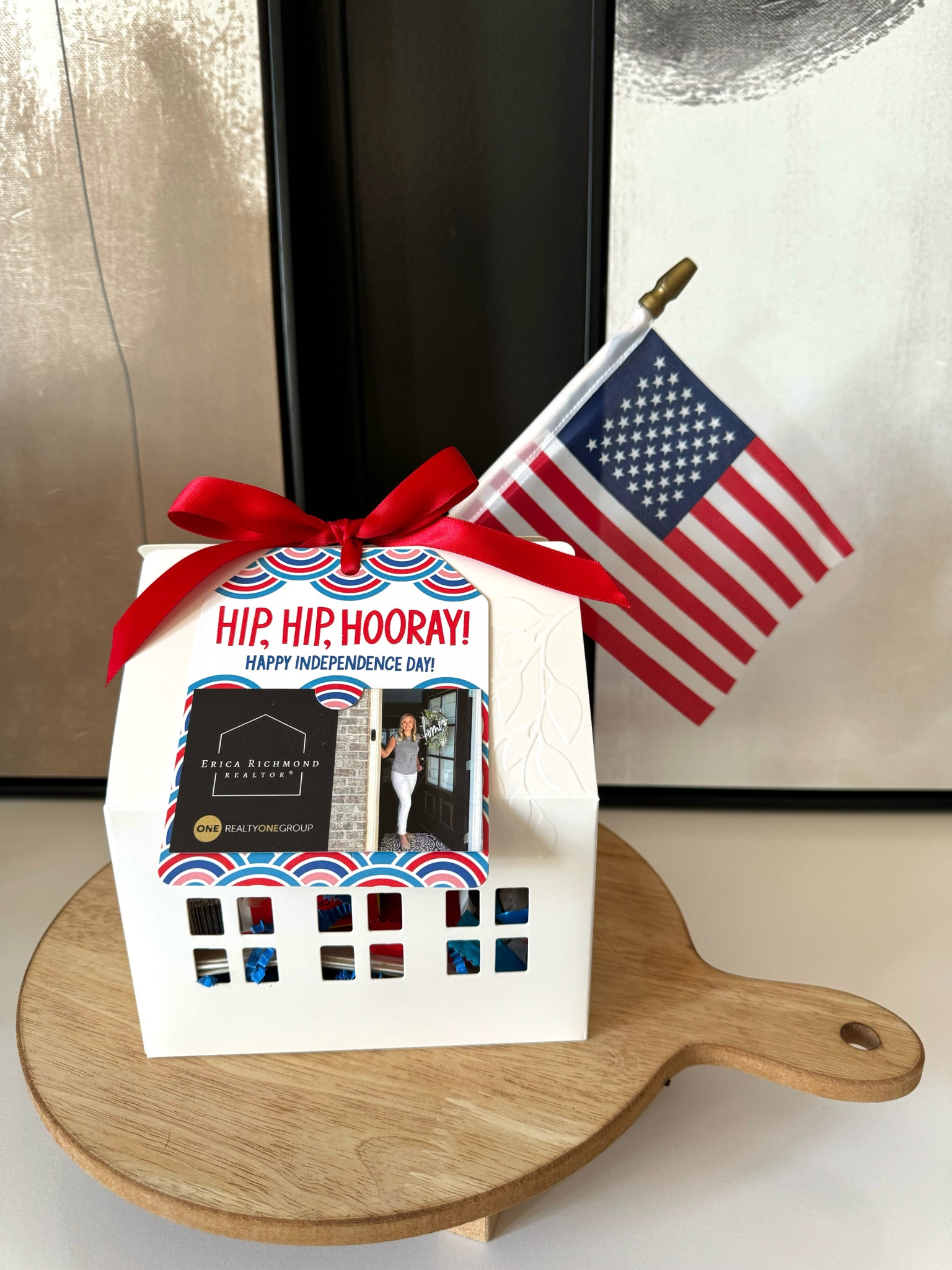 4th Of July Real Estate Pop-By 🇺🇸
Independence Day Realtor Marketing 

#realestate #realtor #4thofjulypopby #independenceday