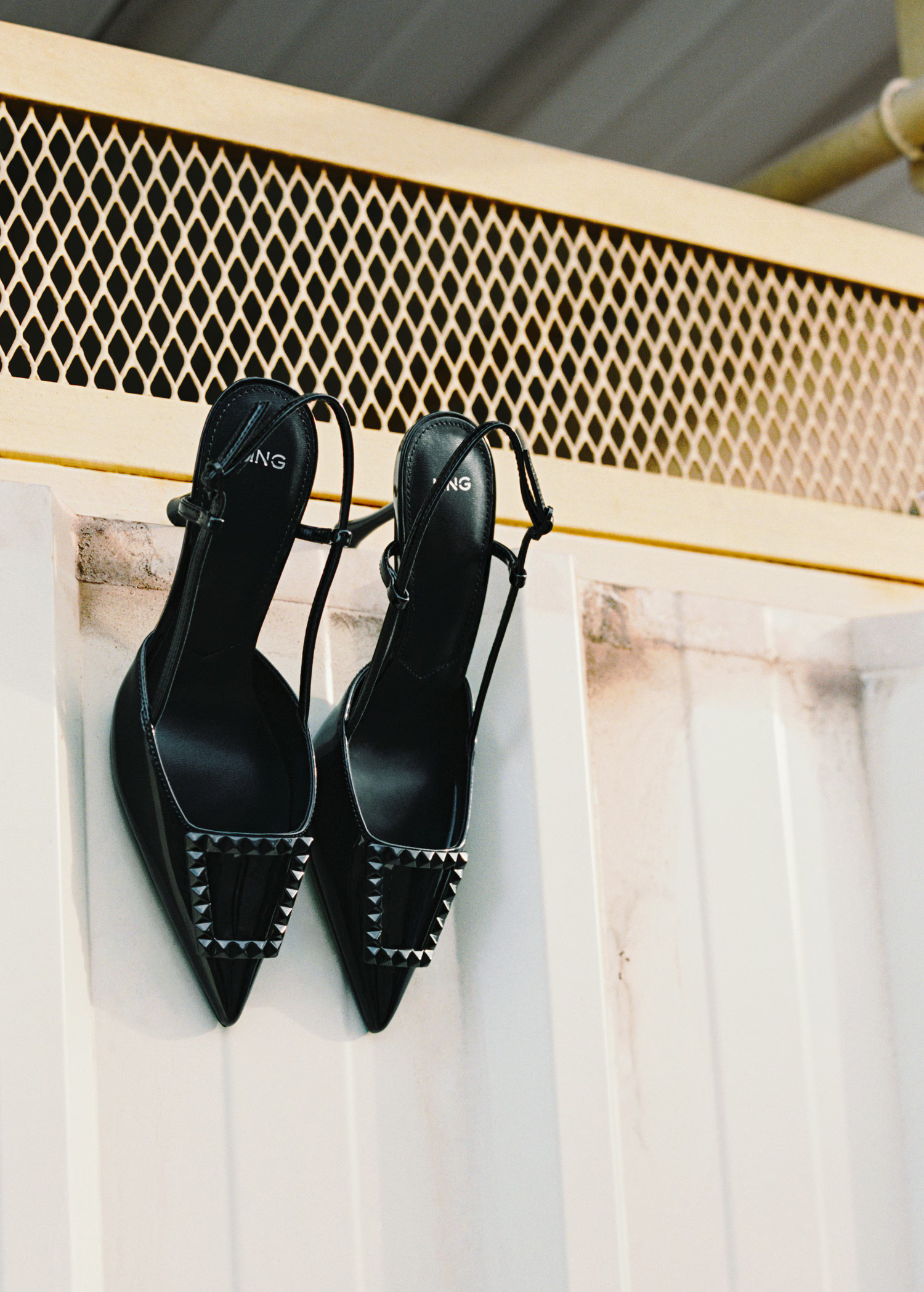 Patent leather slingback-heeled shoes - Women | MANGO United Kingdom | MANGO (UK)