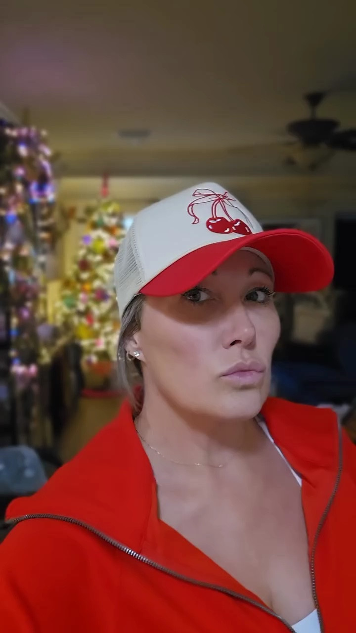 But for real. I do LOVE this set. It feels just like a much more expensive version I already own. It comes in a million colors and it's amazing! 

5’6 160 lbs wearing a large



#LTKMidsize #LTKOver40 #LTKActive