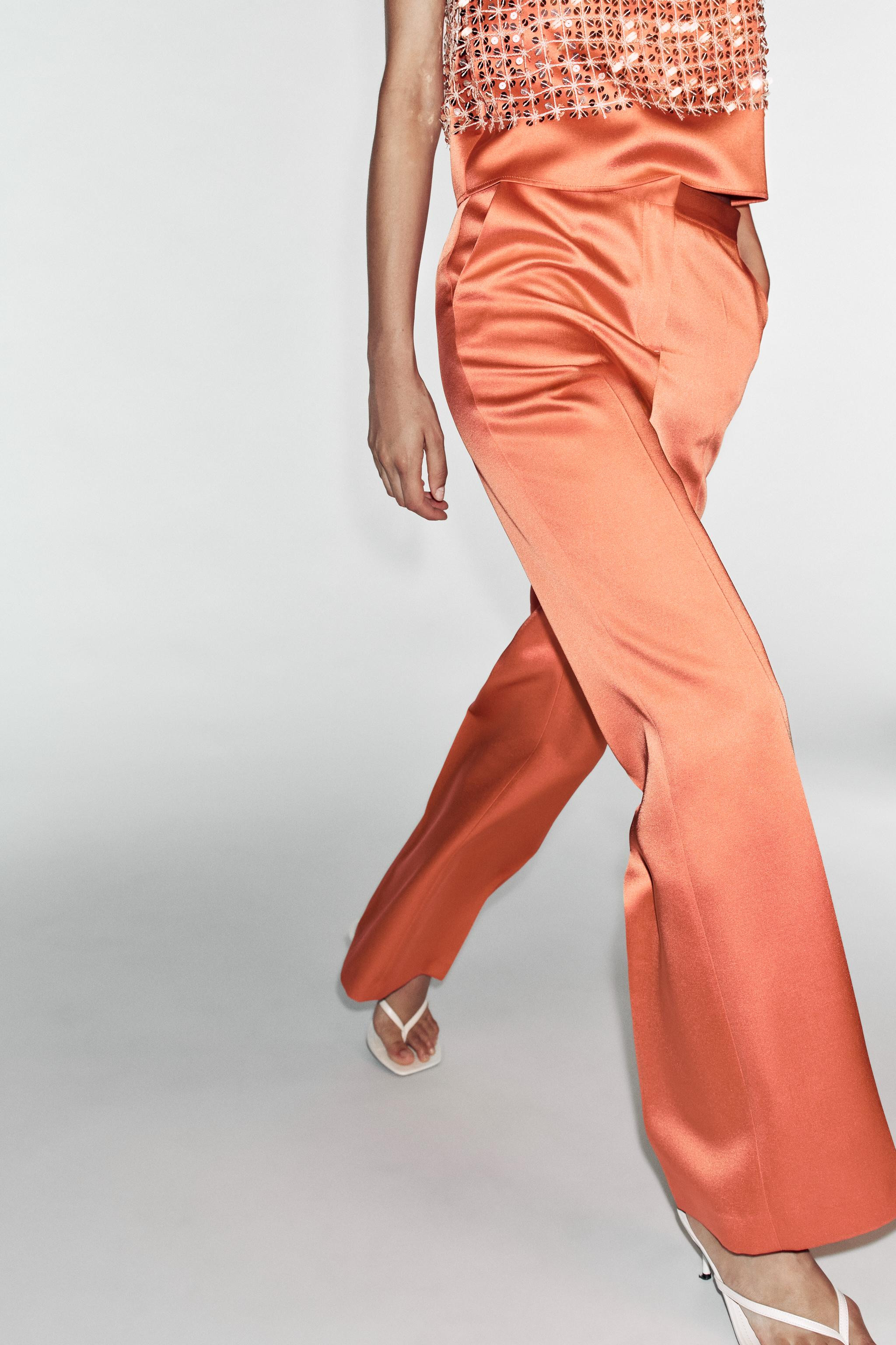 High-waisted trousers with front pockets and mock welt pocket on the back. Straight leg. Front zi... | Zara US