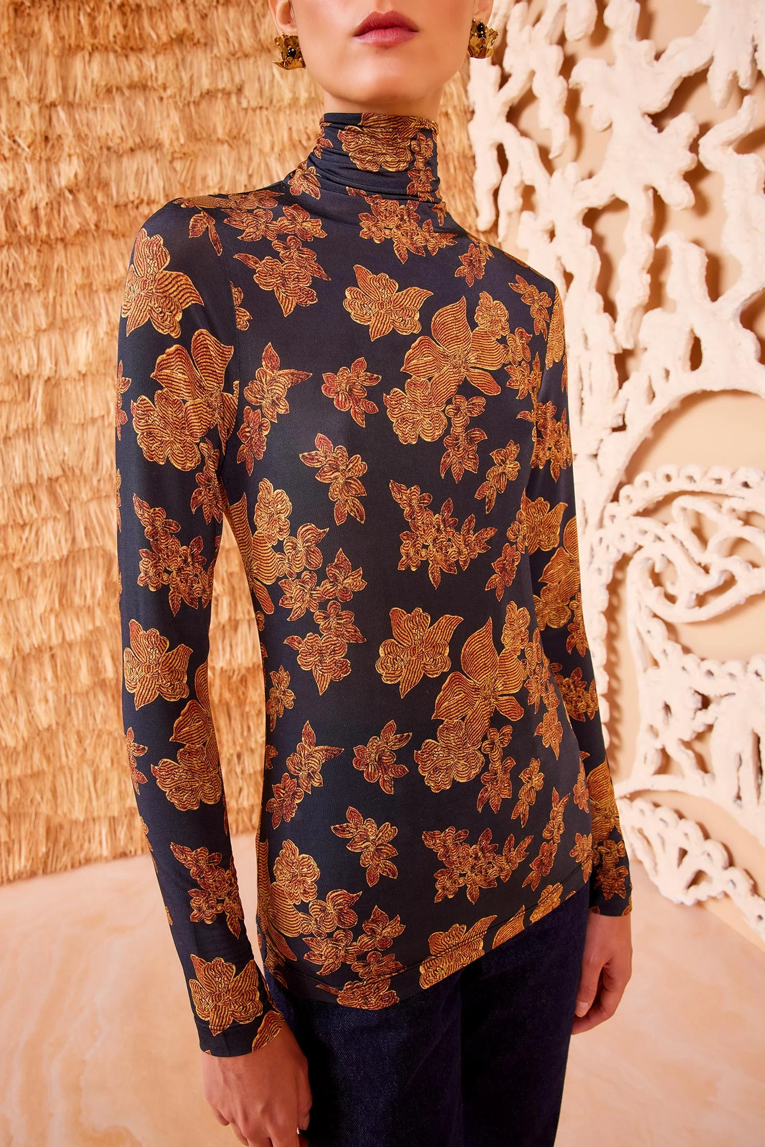 Aurelia Turtleneck

      Onyx | Ulla Johnson