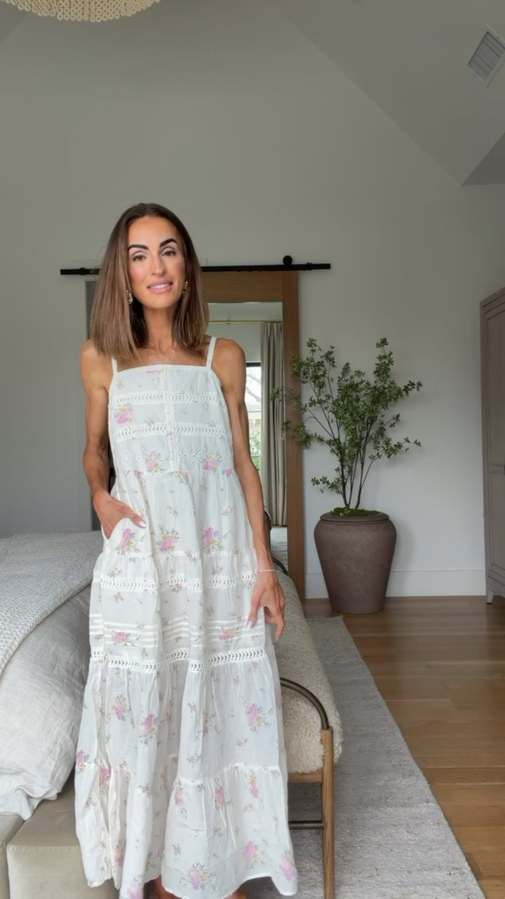 absolutely swooning over this darling dress from target! 💗 so pretty and perfect for spring + summer! ☀️